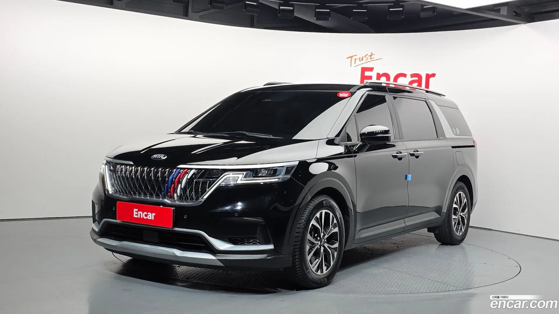 Main__Slider__Photo:Canival Kia 2021.3-0