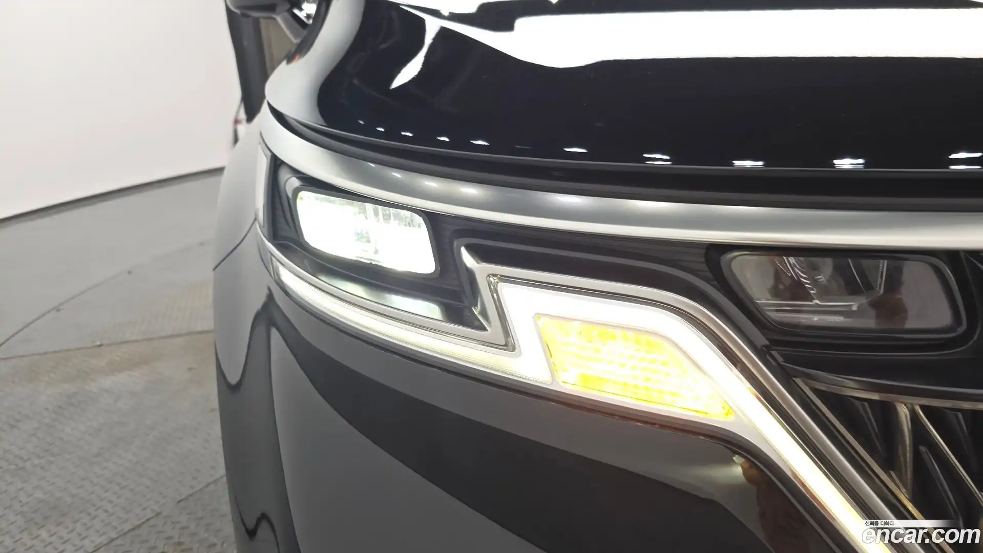 Canival Kia 2023.4-OUTER-032