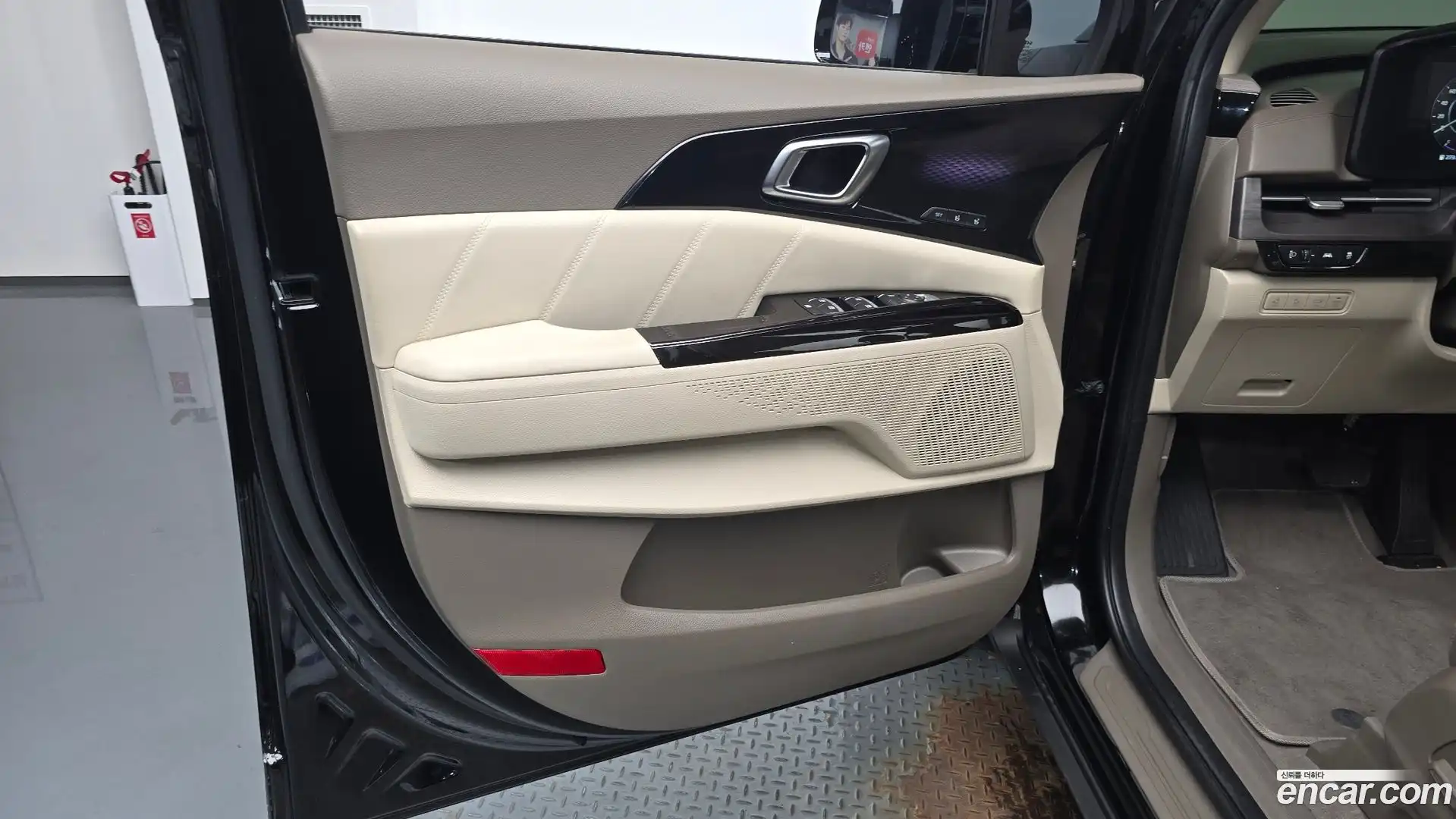 Canival Kia 2023.4-INNER-034