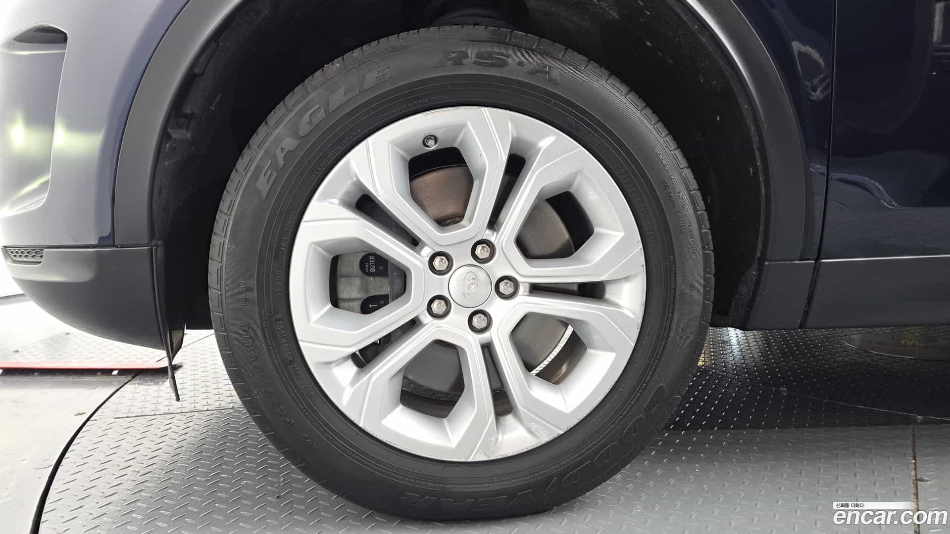Discovery Sport Land Rover 2020.1-OUTER-005
