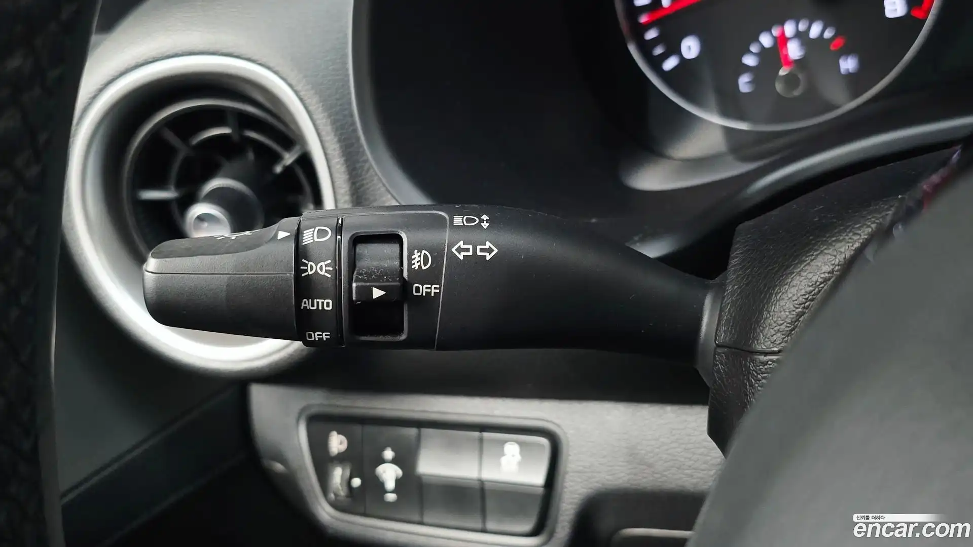K3 Kia 2018.8-OPTION-040