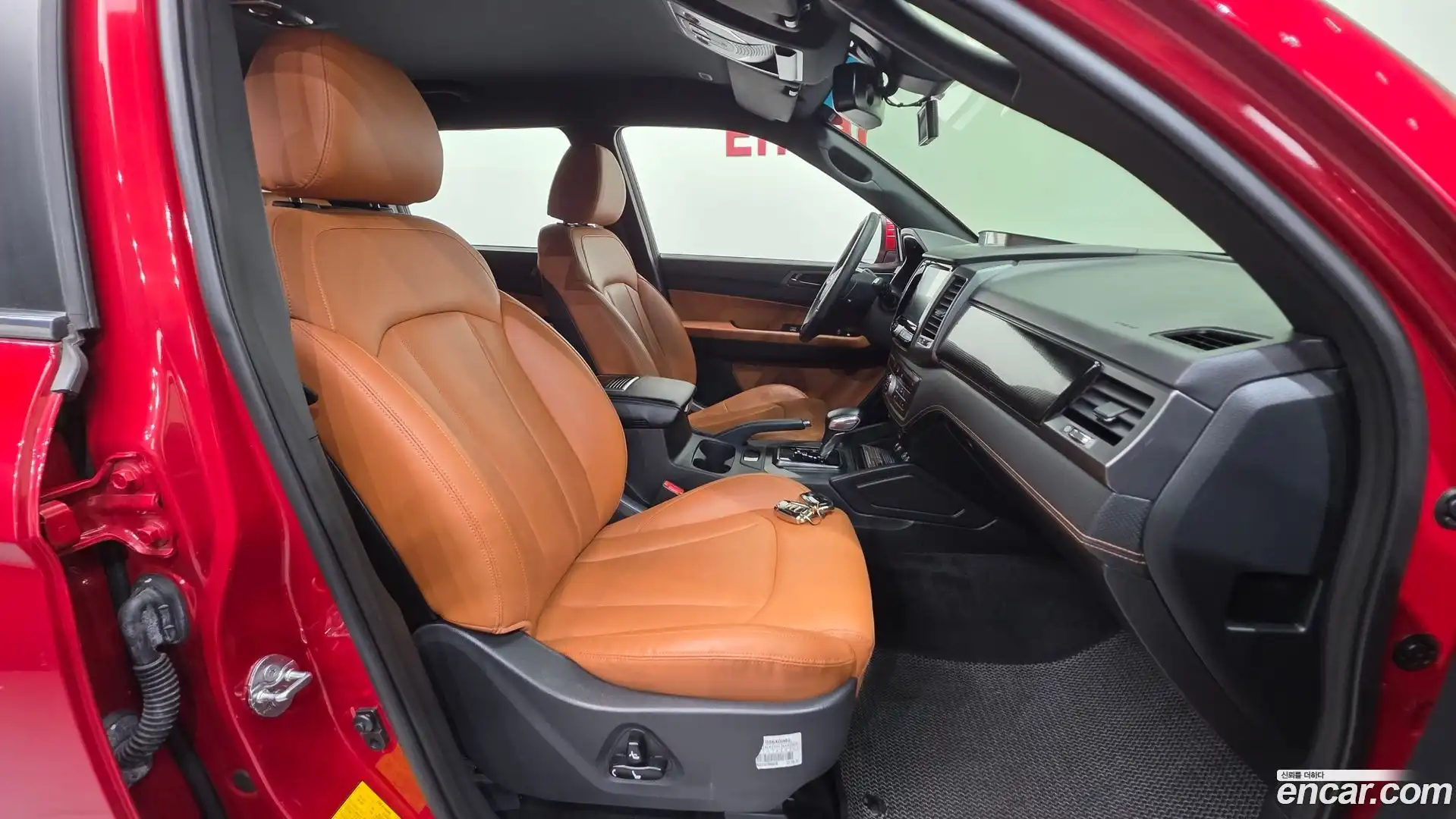 Rexton KG Mobility 2022.11-INNER-010