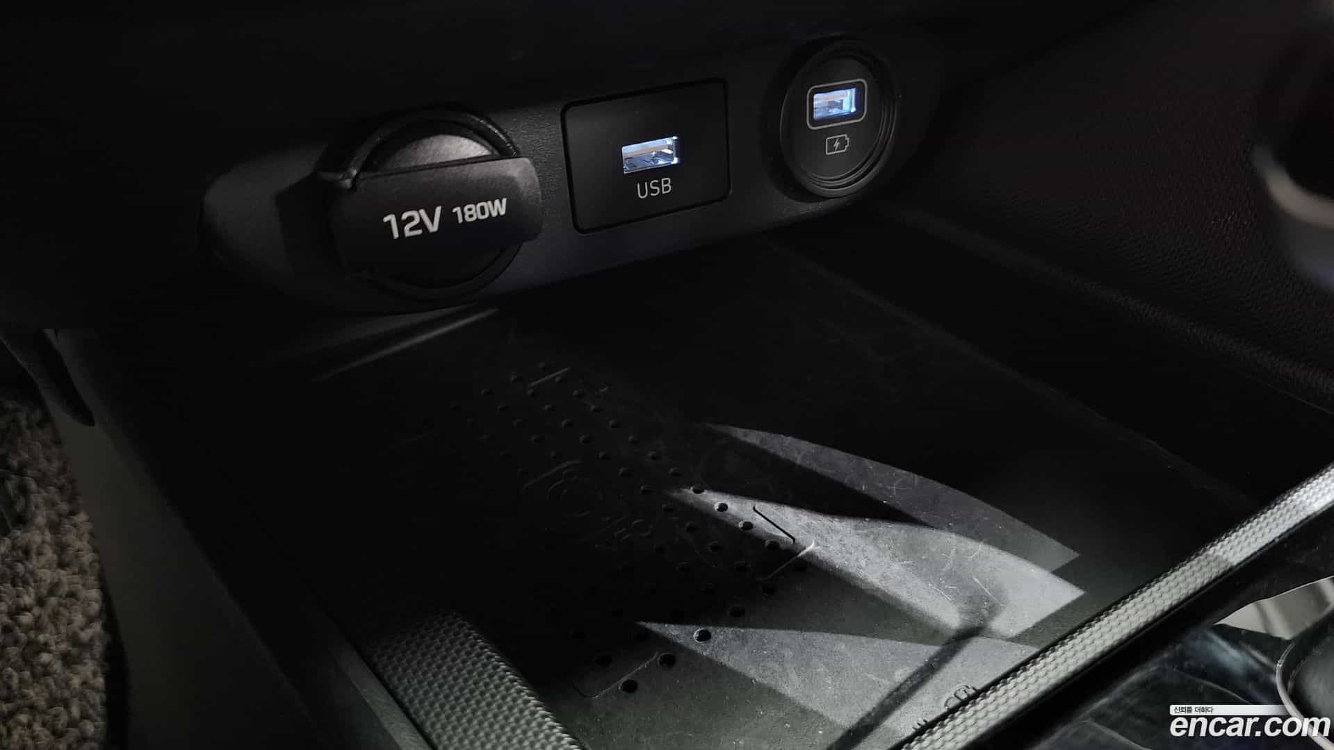 AVANTE Hyundai 2020.6-OPTION-016