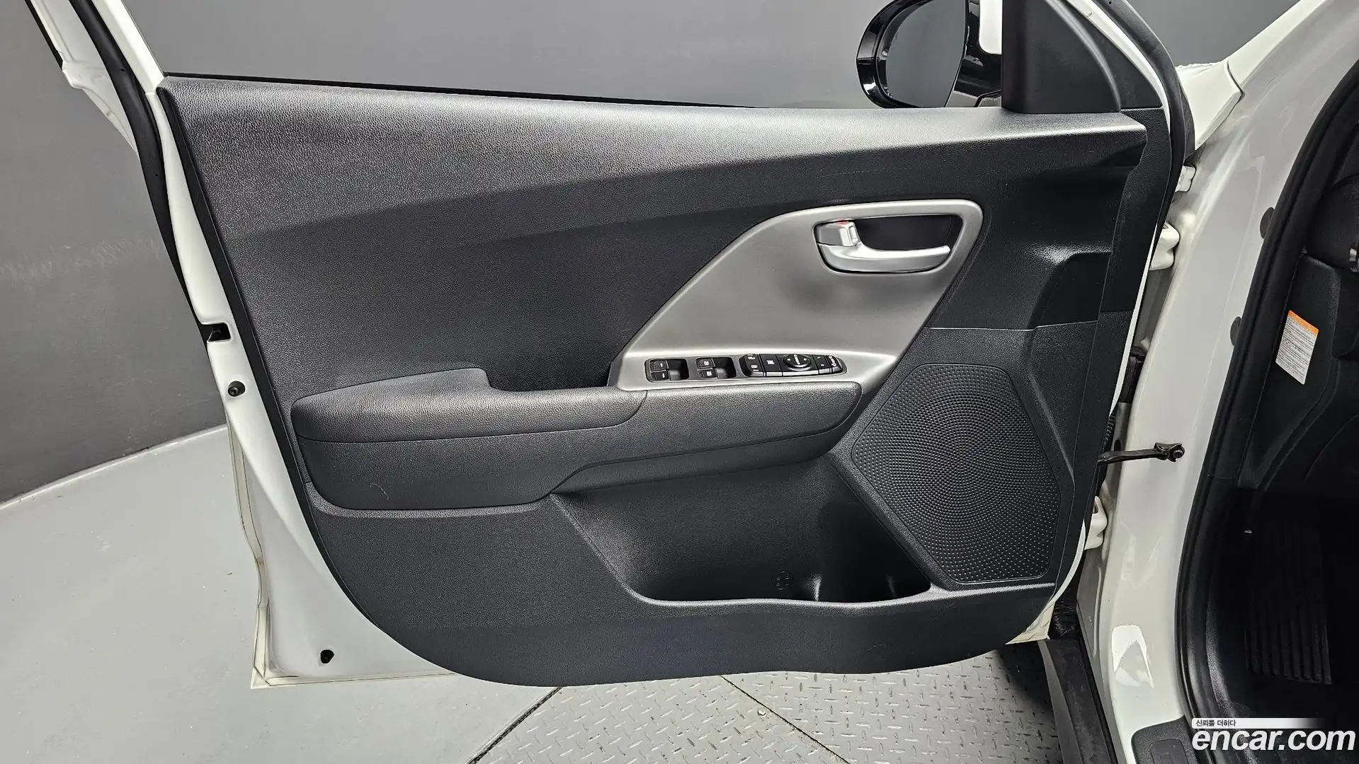 Niro Kia 2023.6-INNER-034