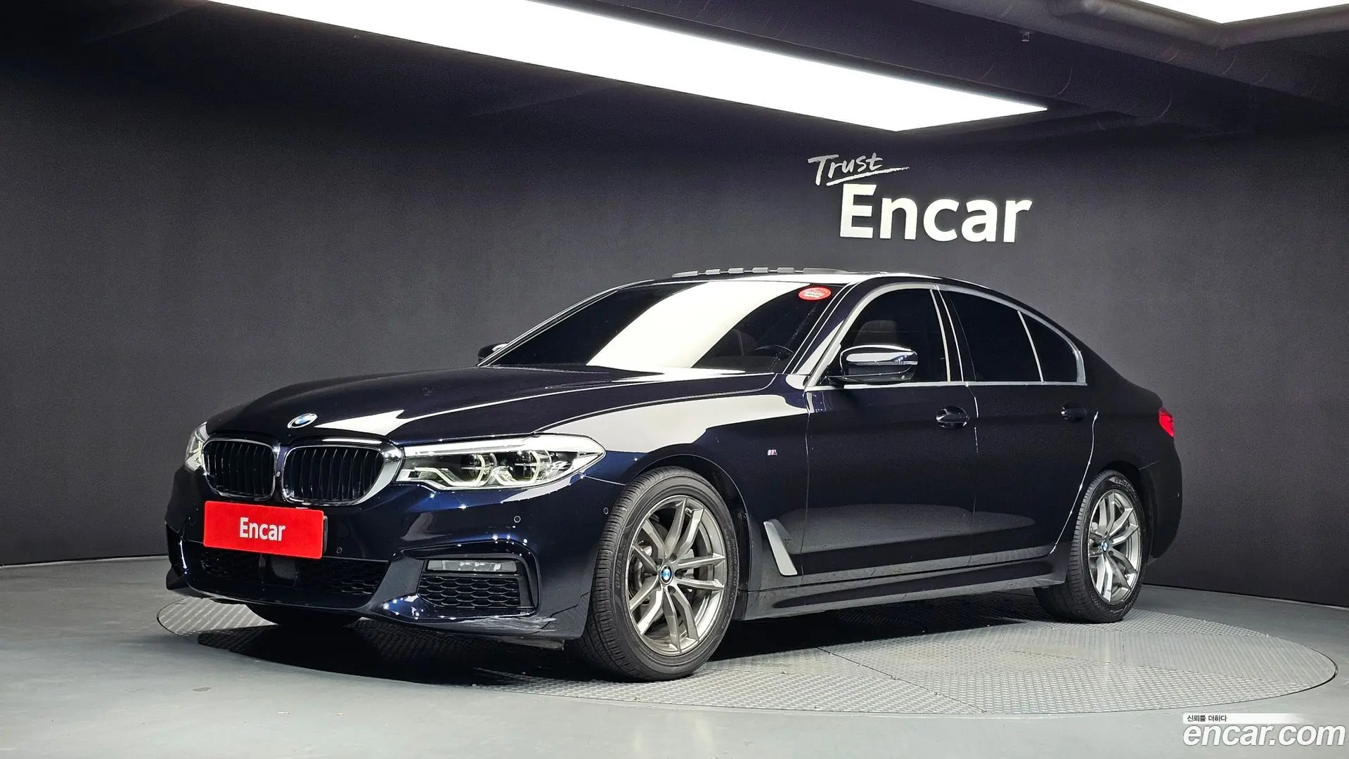 Main__Slider__Photo:5-Series BMW 2019.11-0