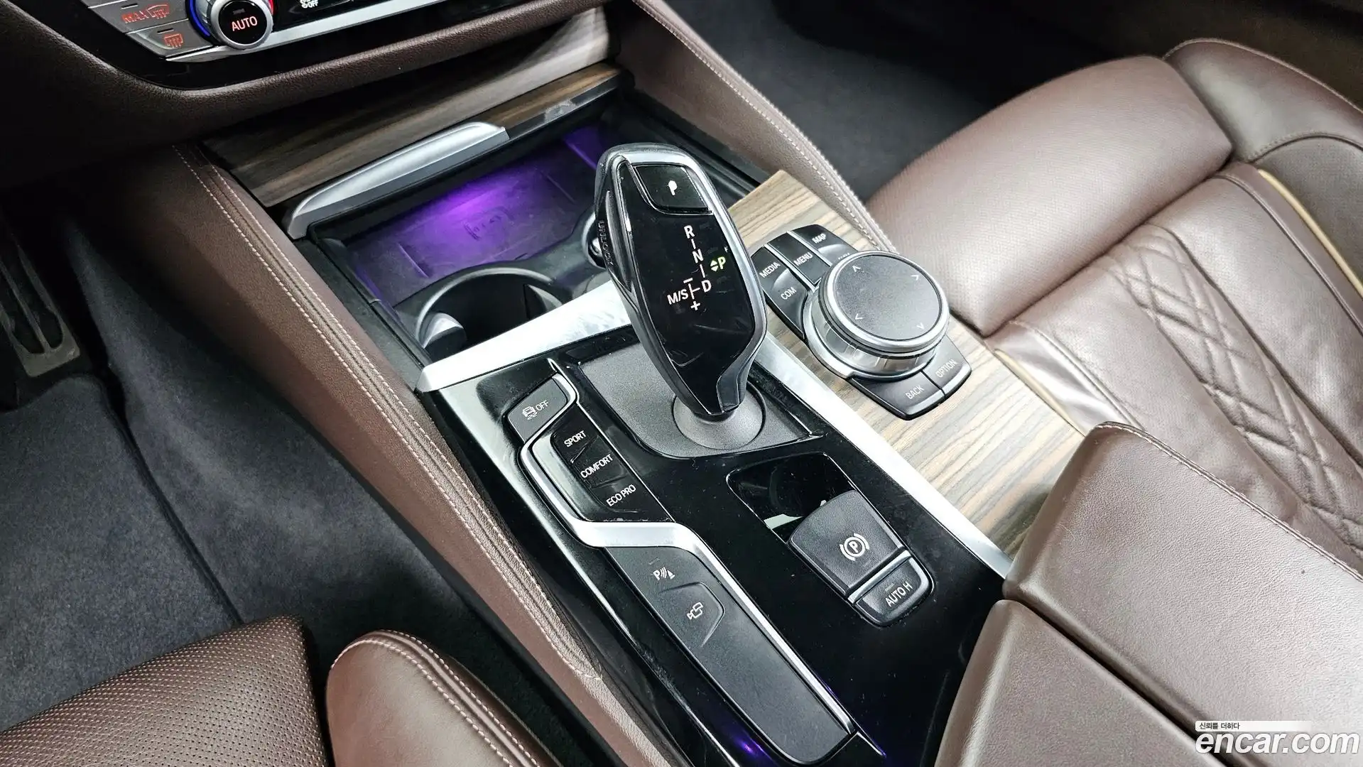 5-Series BMW 2019.11-INNER-009