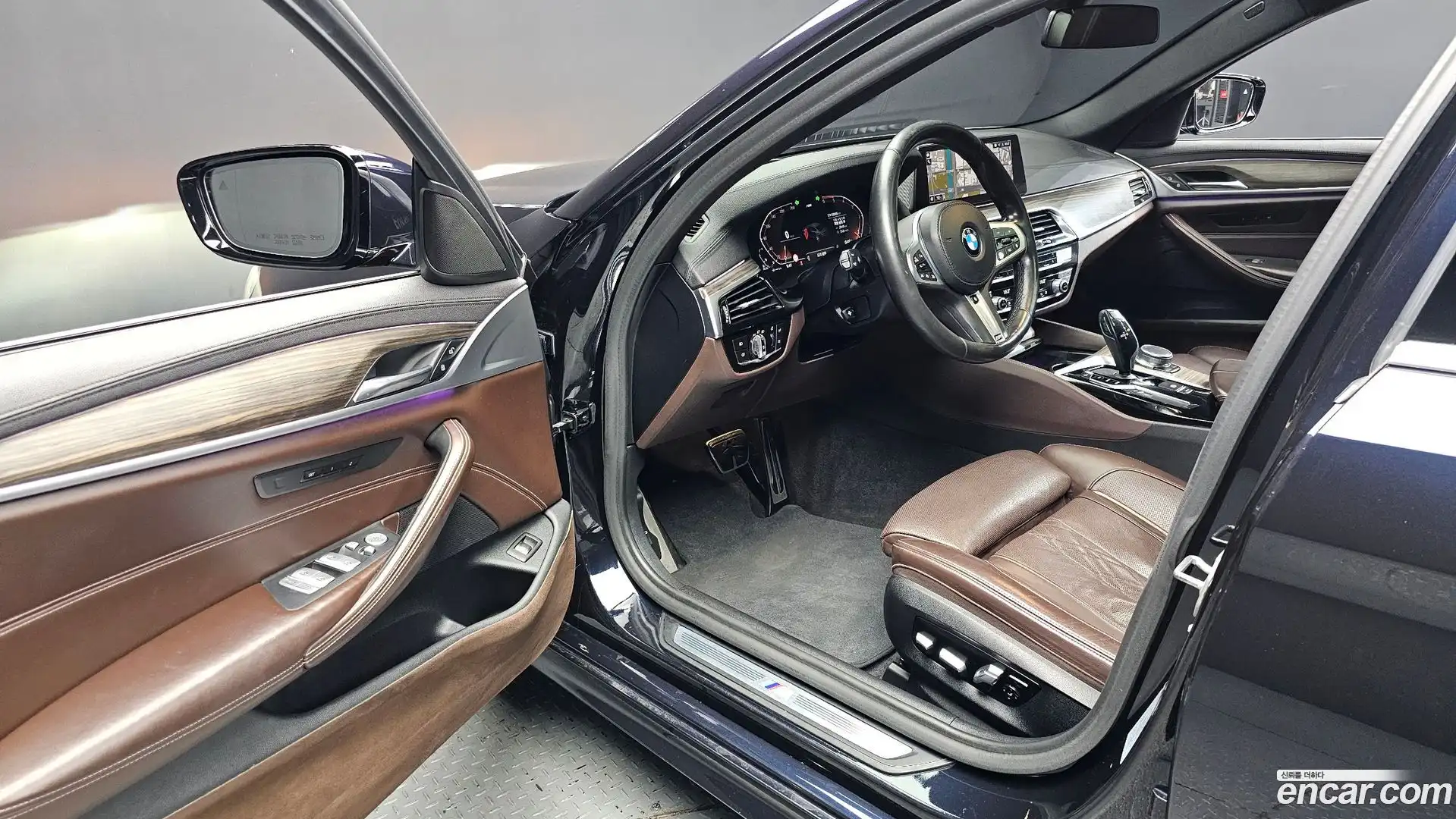5-Series BMW 2019.11-INNER-010