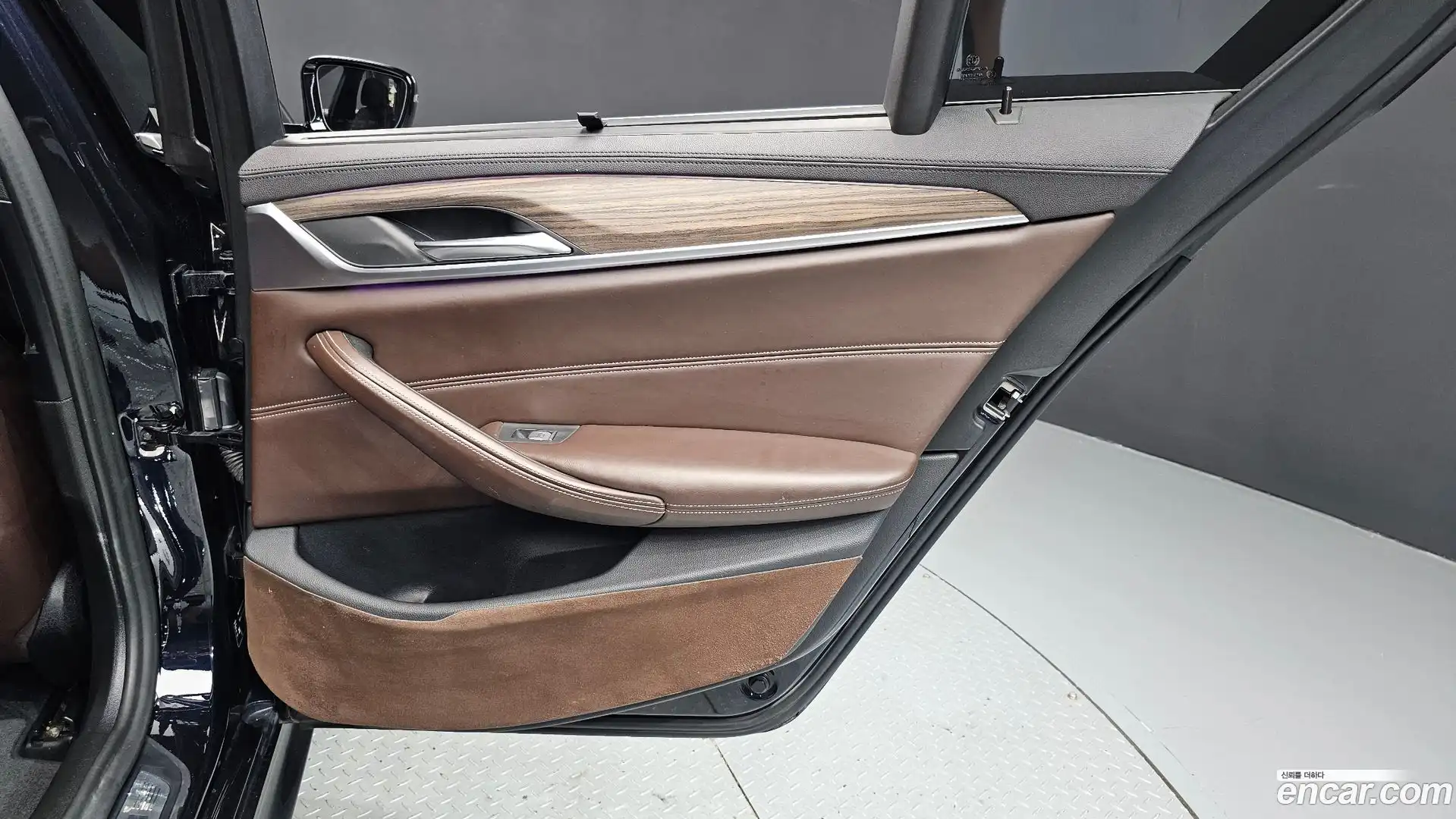 5-Series BMW 2019.11-INNER-035
