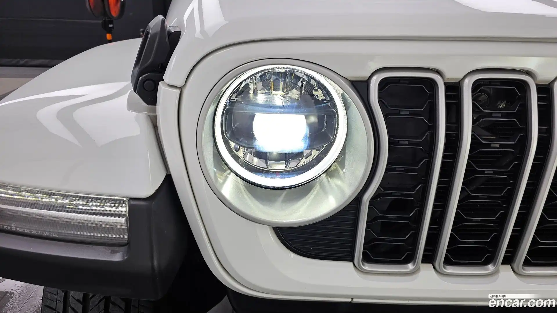 Wrangler Jeep 2024.0-OUTER-032