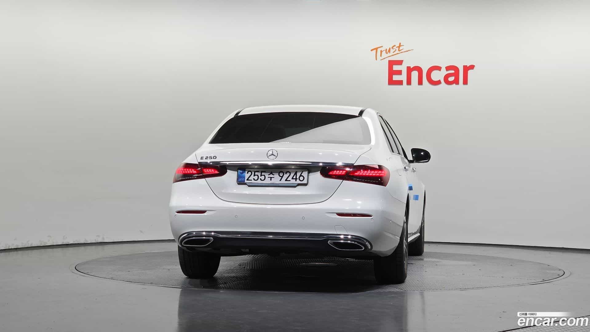 E-Class Mercedes-Benz 2023.9-OUTER-004