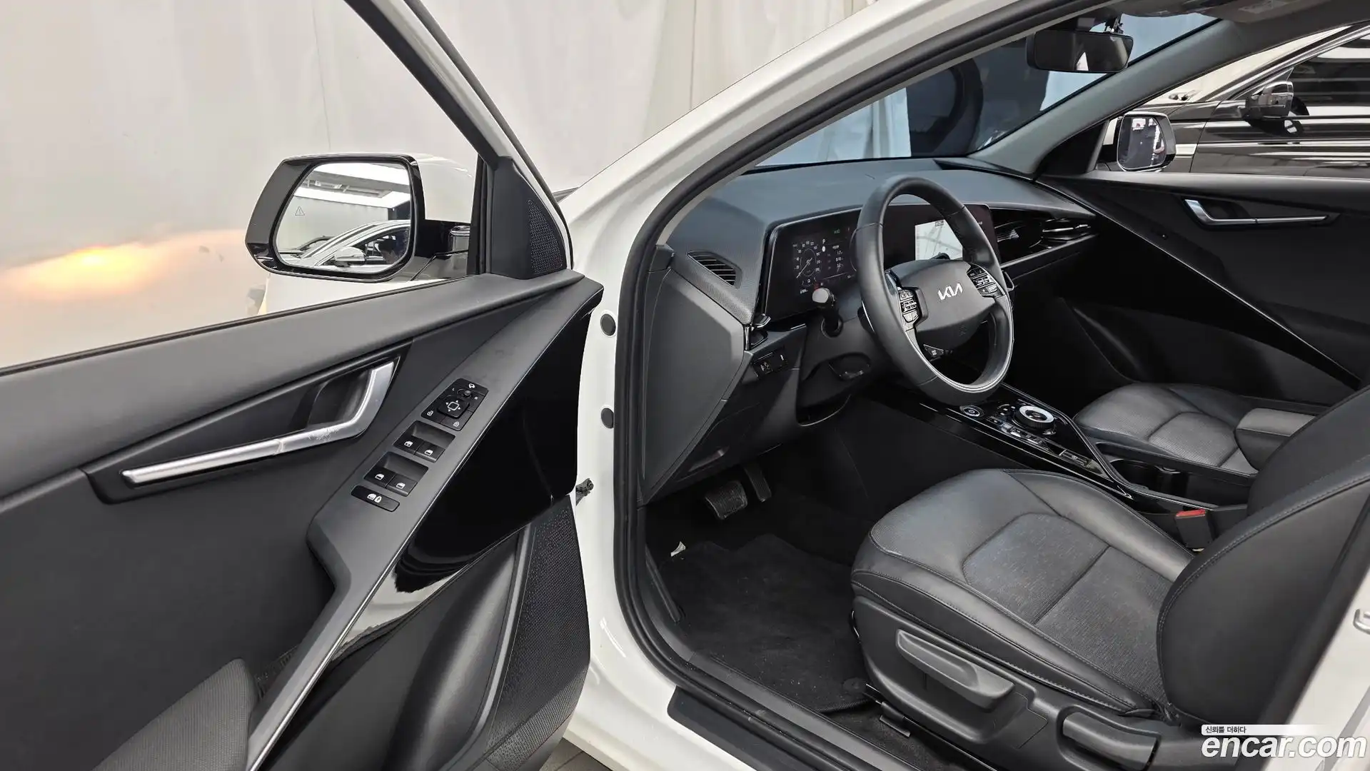 Niro Kia 2023.1-INNER-010