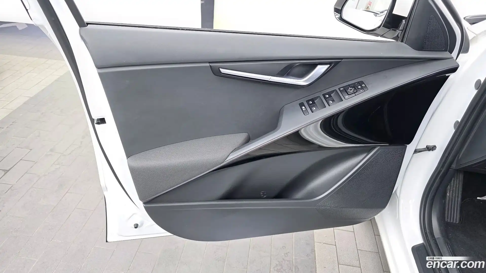 Niro Kia 2023.1-INNER-034