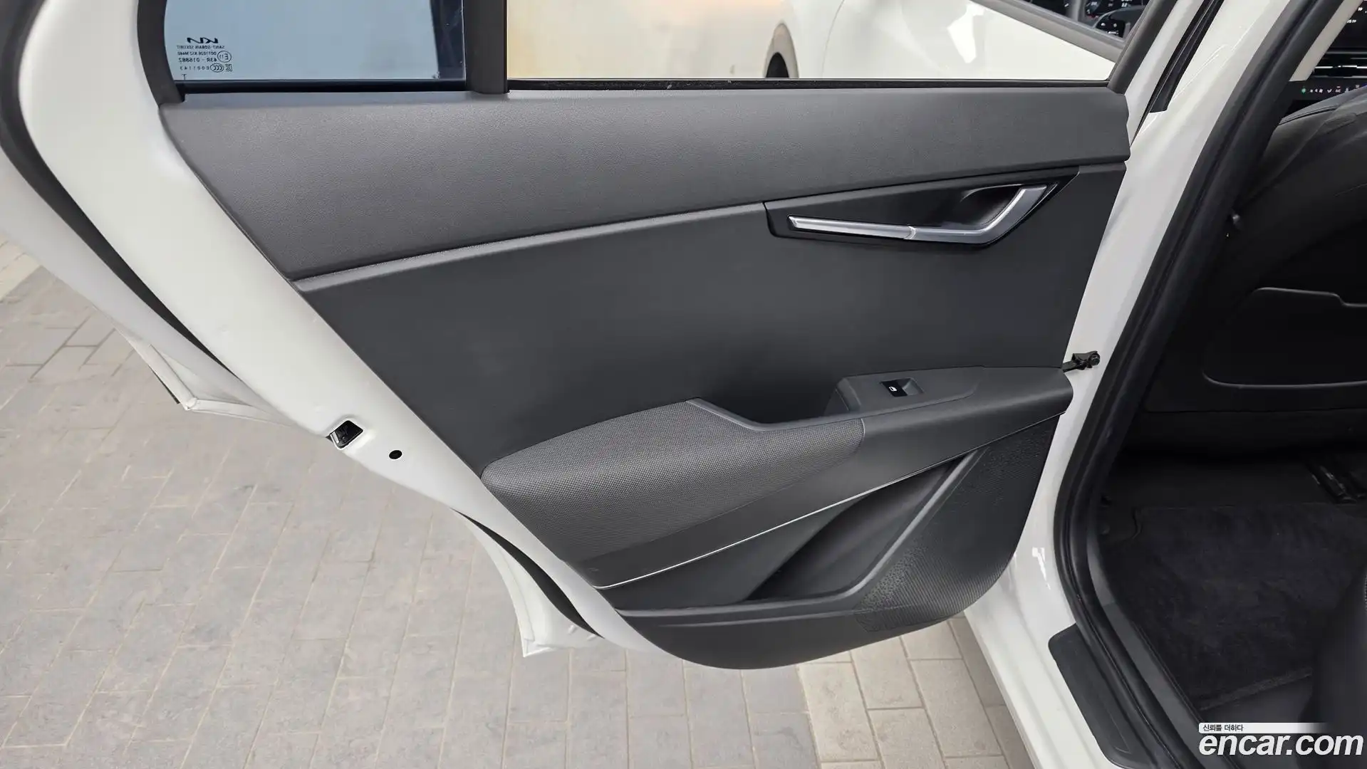 Niro Kia 2023.1-INNER-035