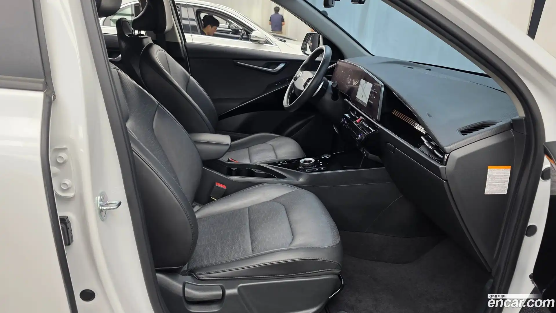Niro Kia 2023.1-INNER-036