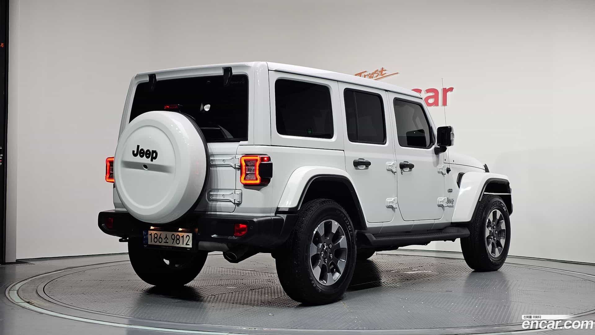 Wrangler Jeep 2022.2-OUTER-002