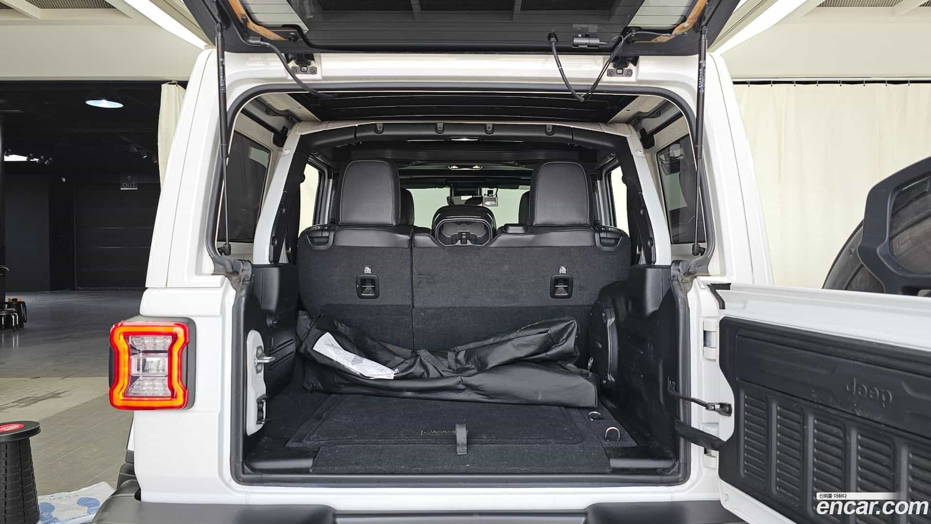 Wrangler Jeep 2022.2-OPTION-024