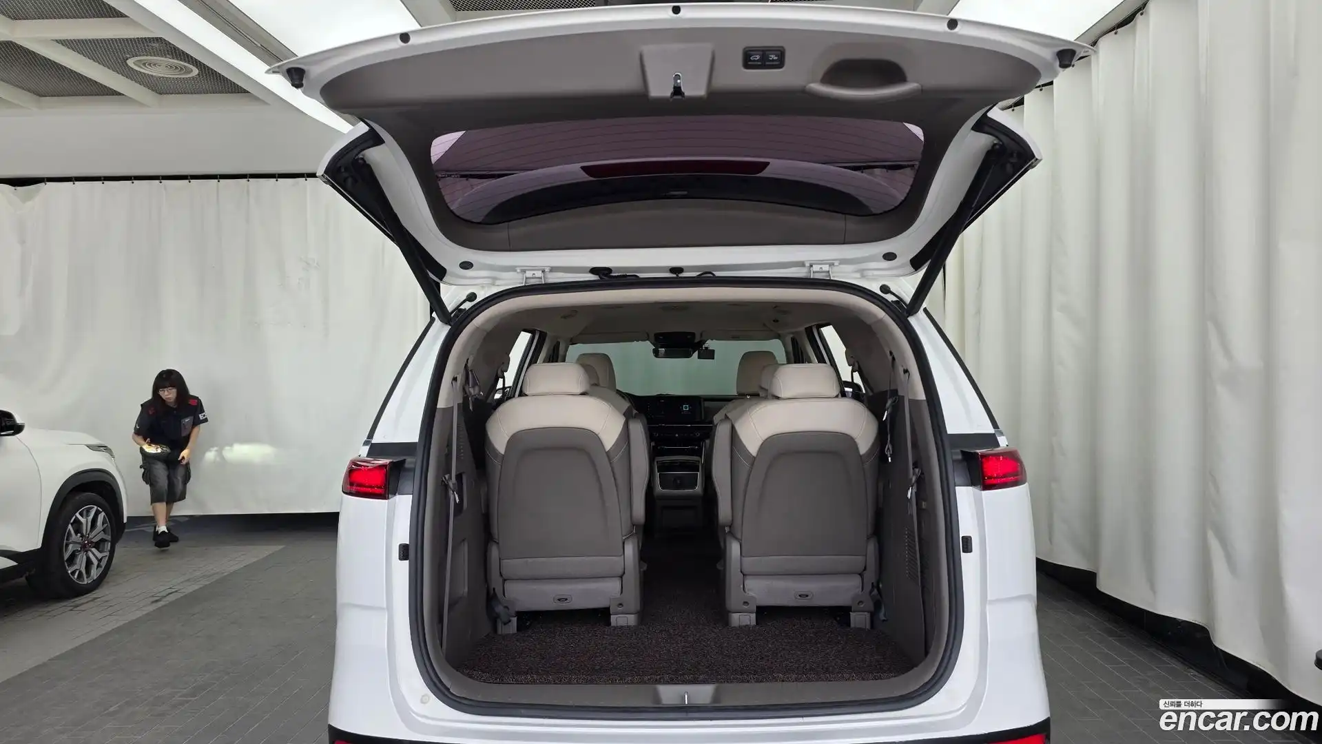Canival Kia 2020.8-OPTION-024