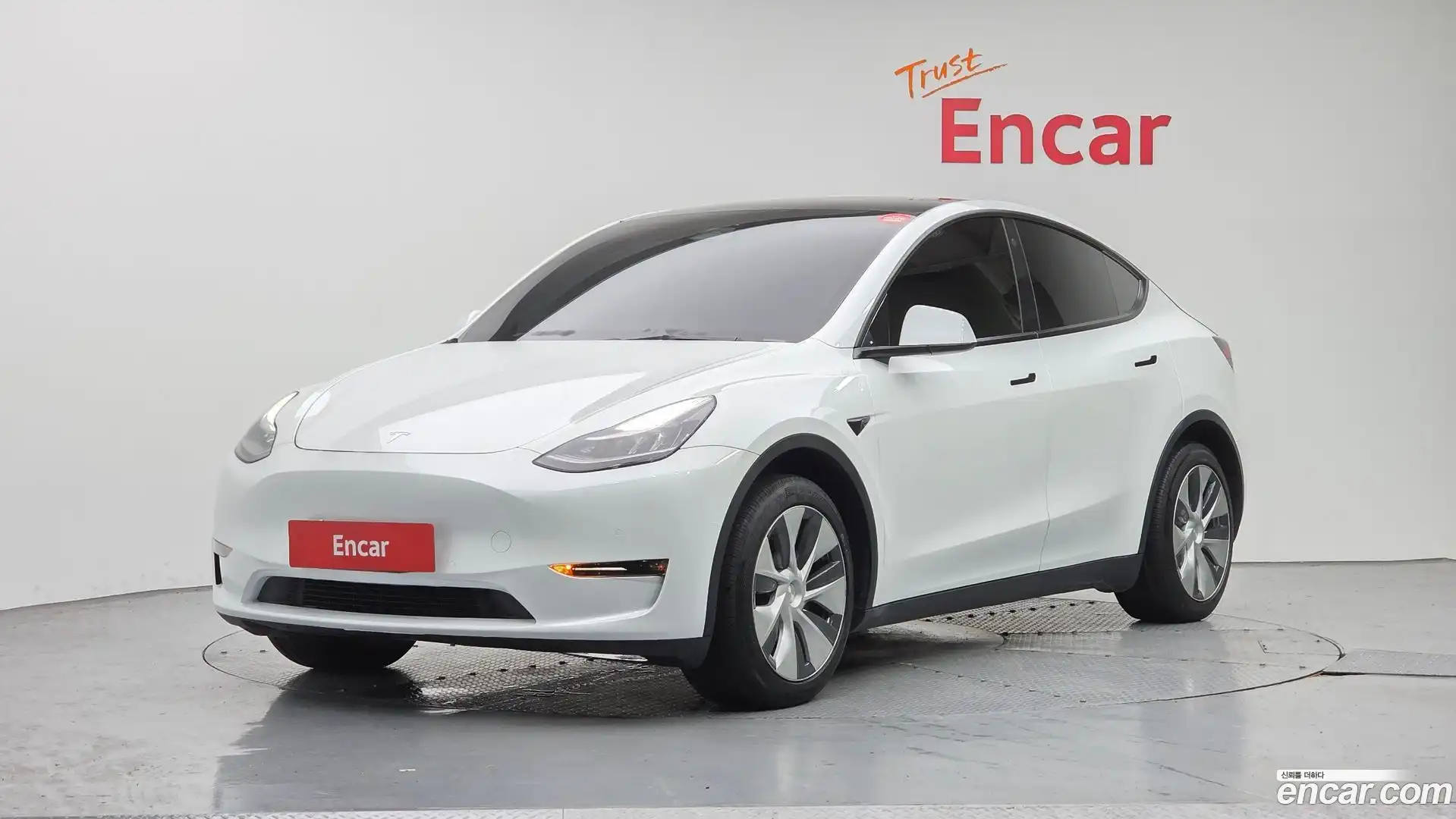 Model Y Tesla 2021.5-OUTER-001