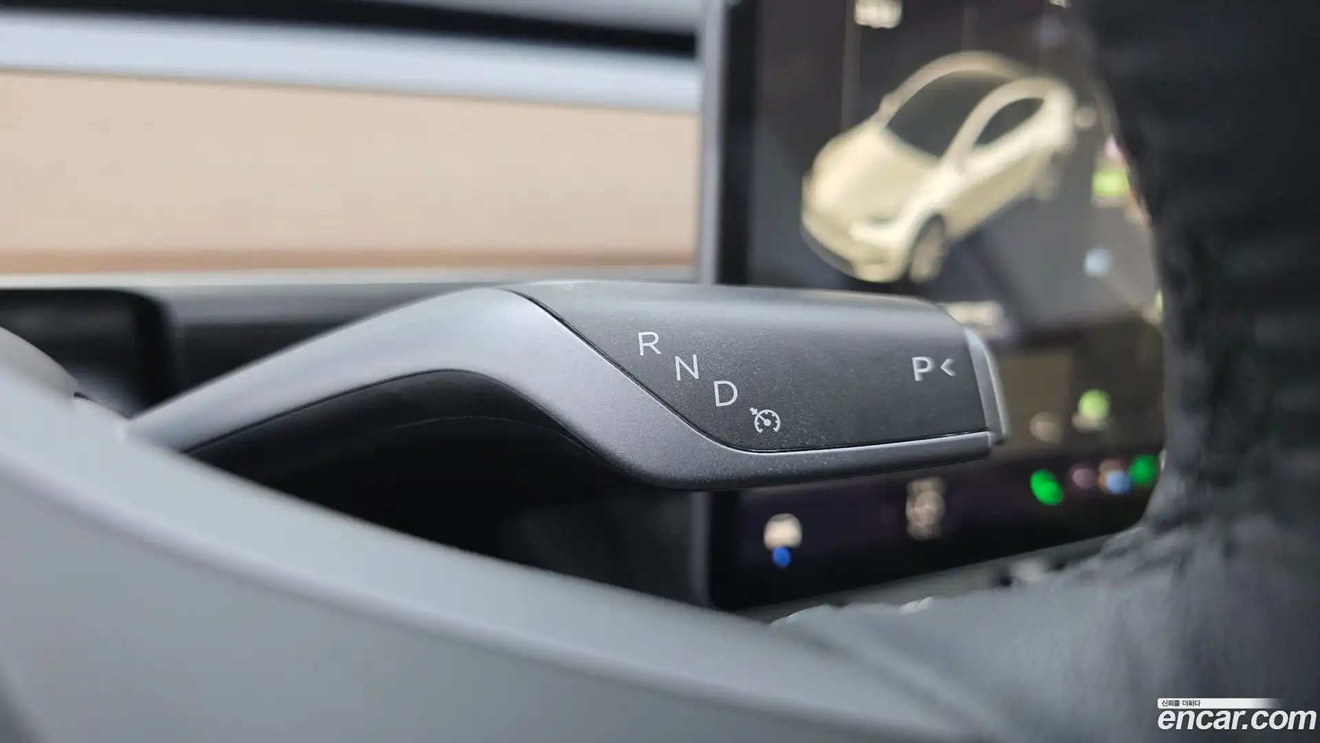 Model Y Tesla 2021.5-INNER-009