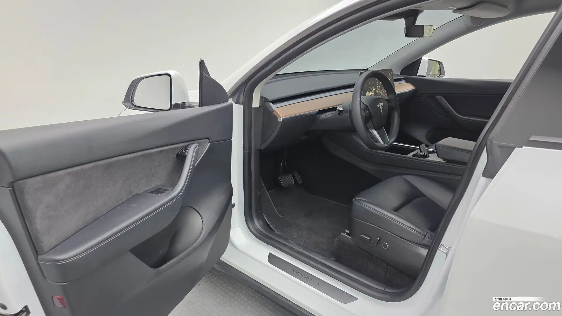 Model Y Tesla 2021.5-INNER-010