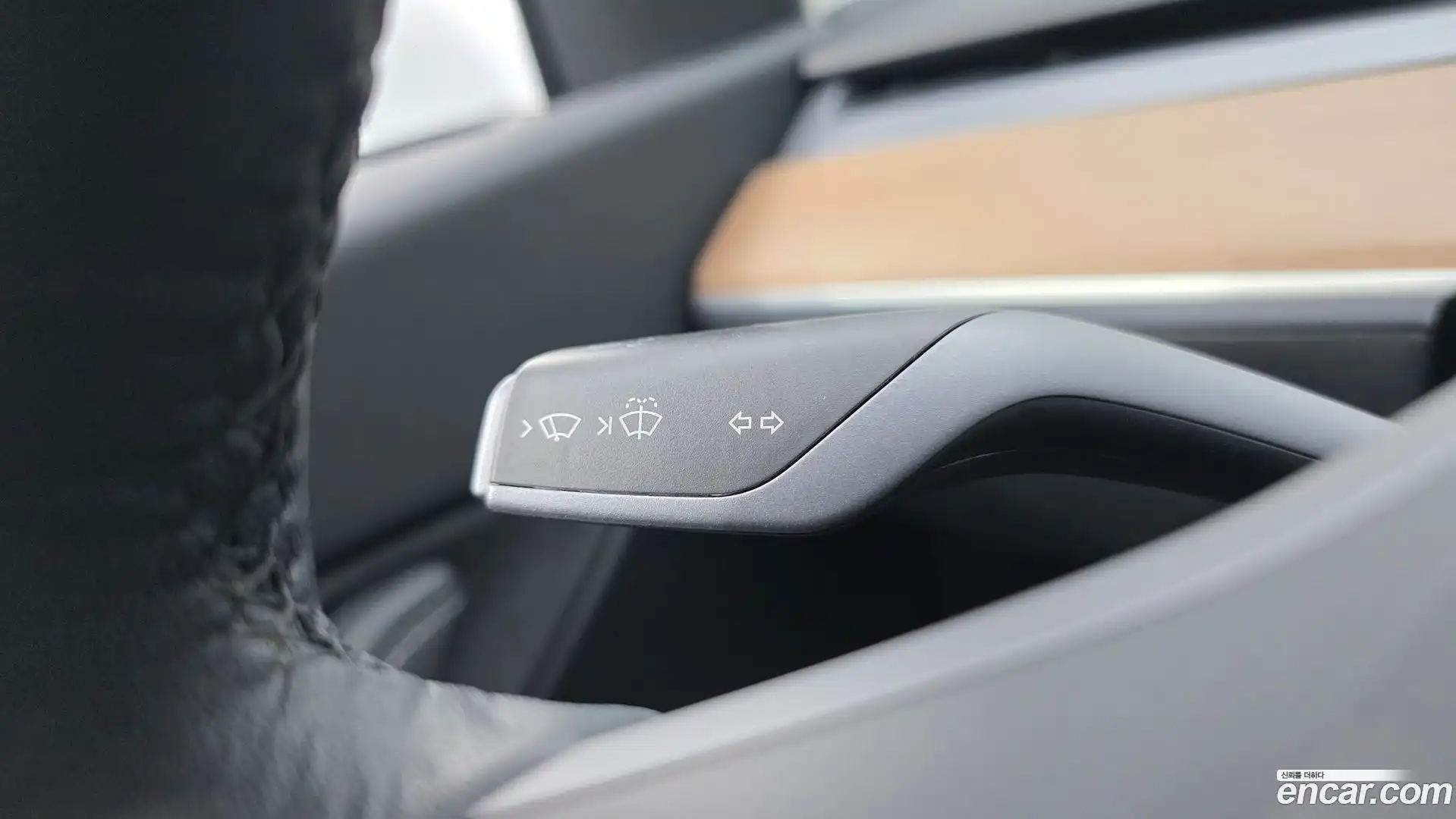 Model Y Tesla 2021.5-OPTION-016