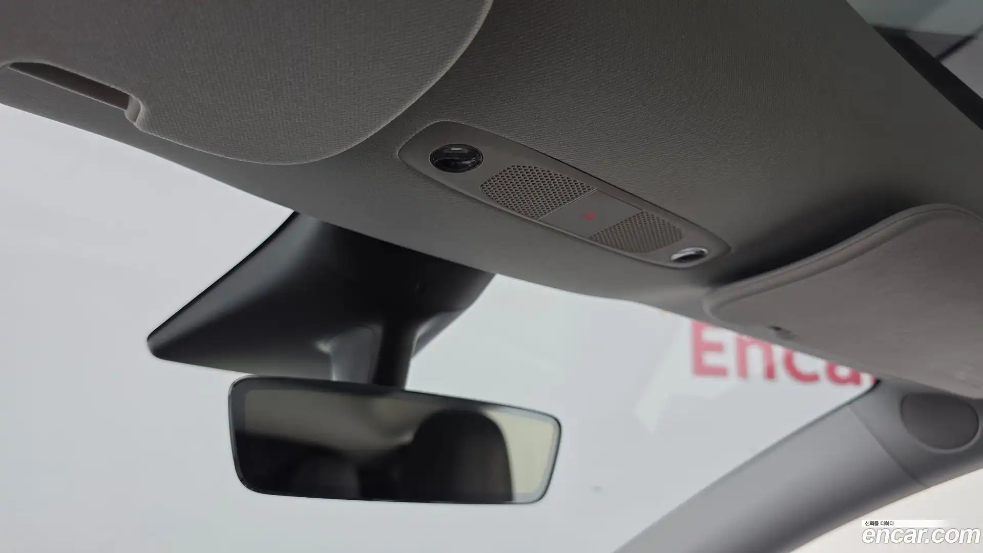 Model Y Tesla 2021.5-OPTION-022