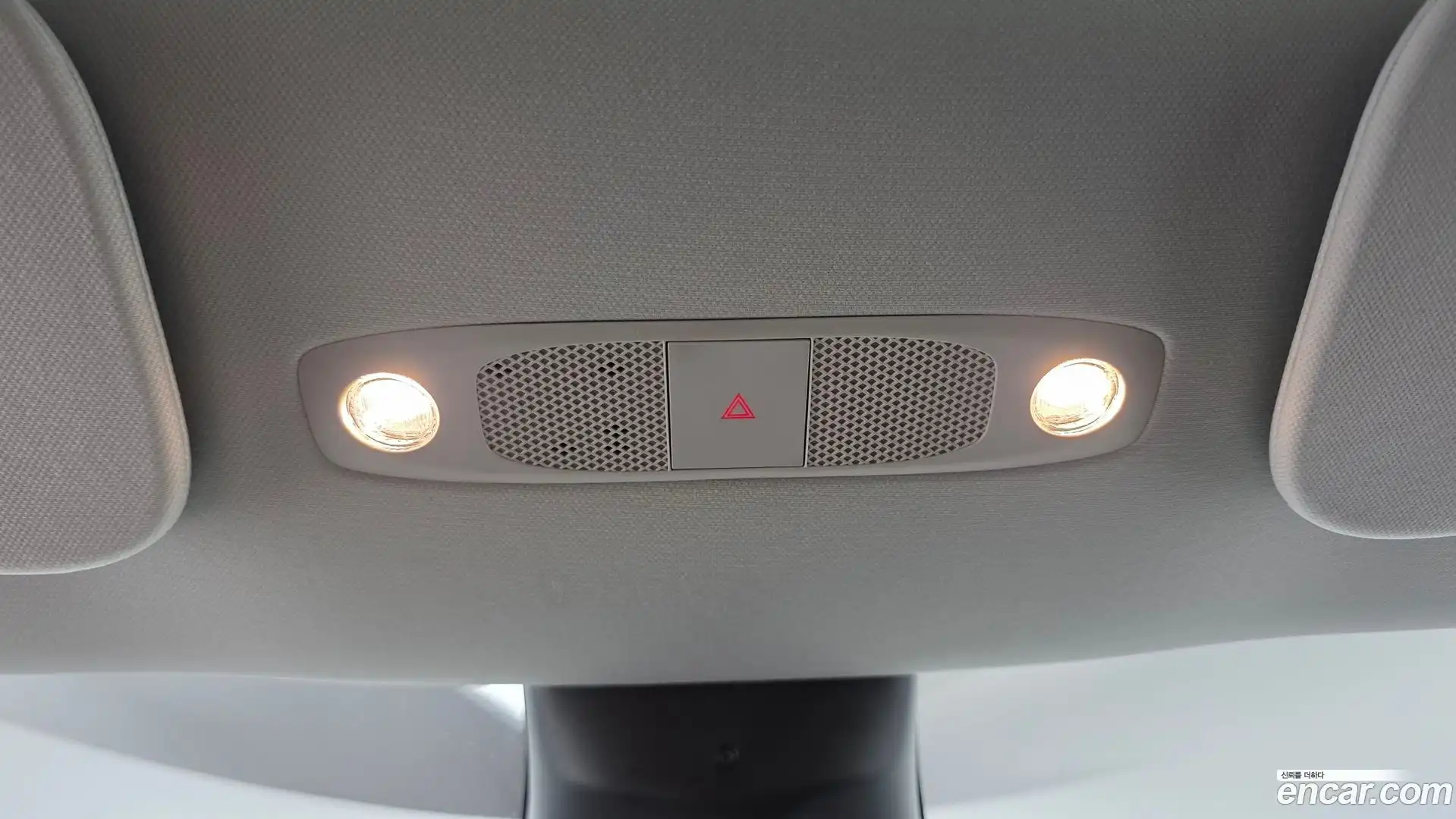 Model Y Tesla 2021.5-OPTION-023