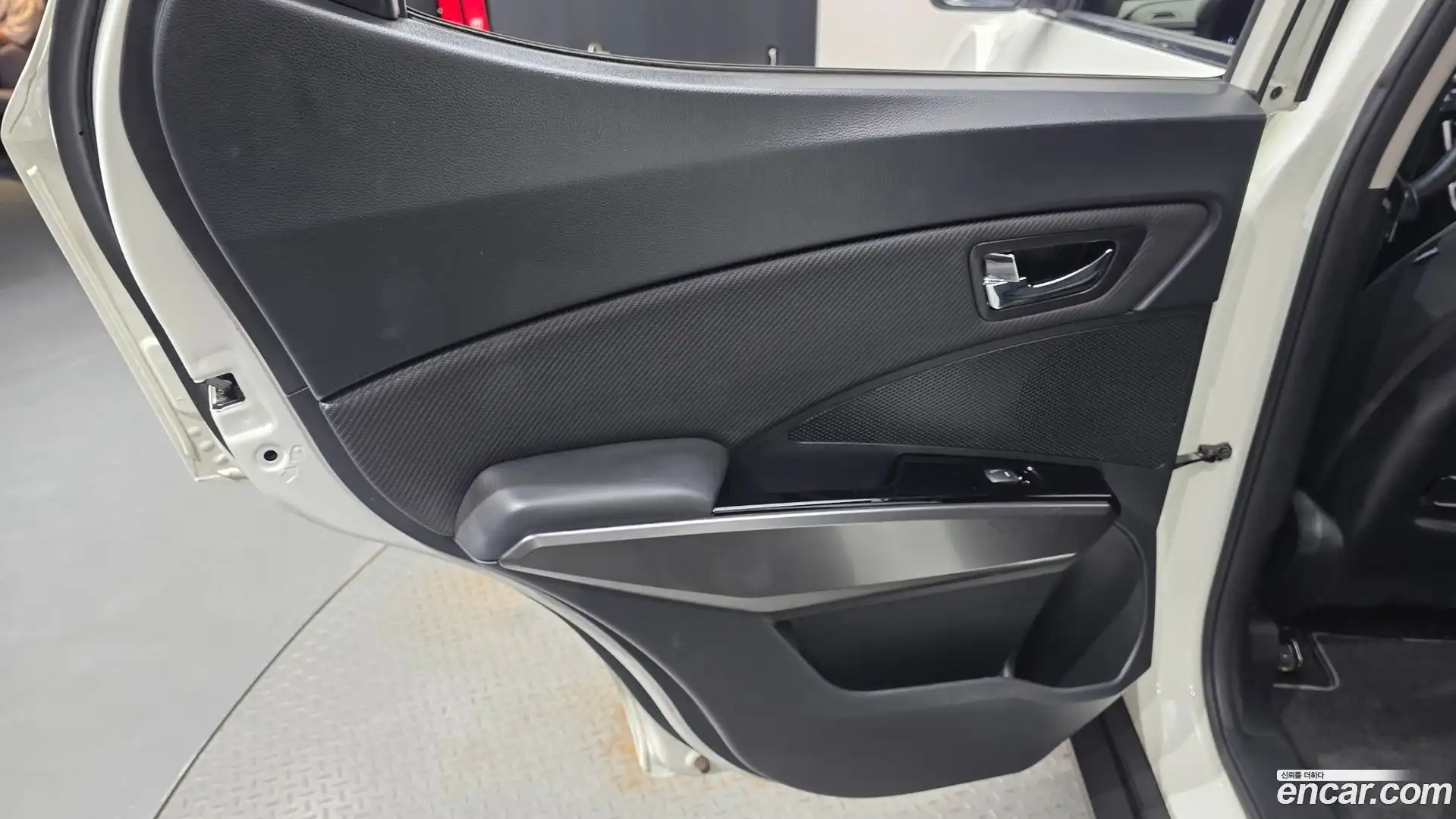 TIBOLI KG Mobility 2020.0-INNER-035