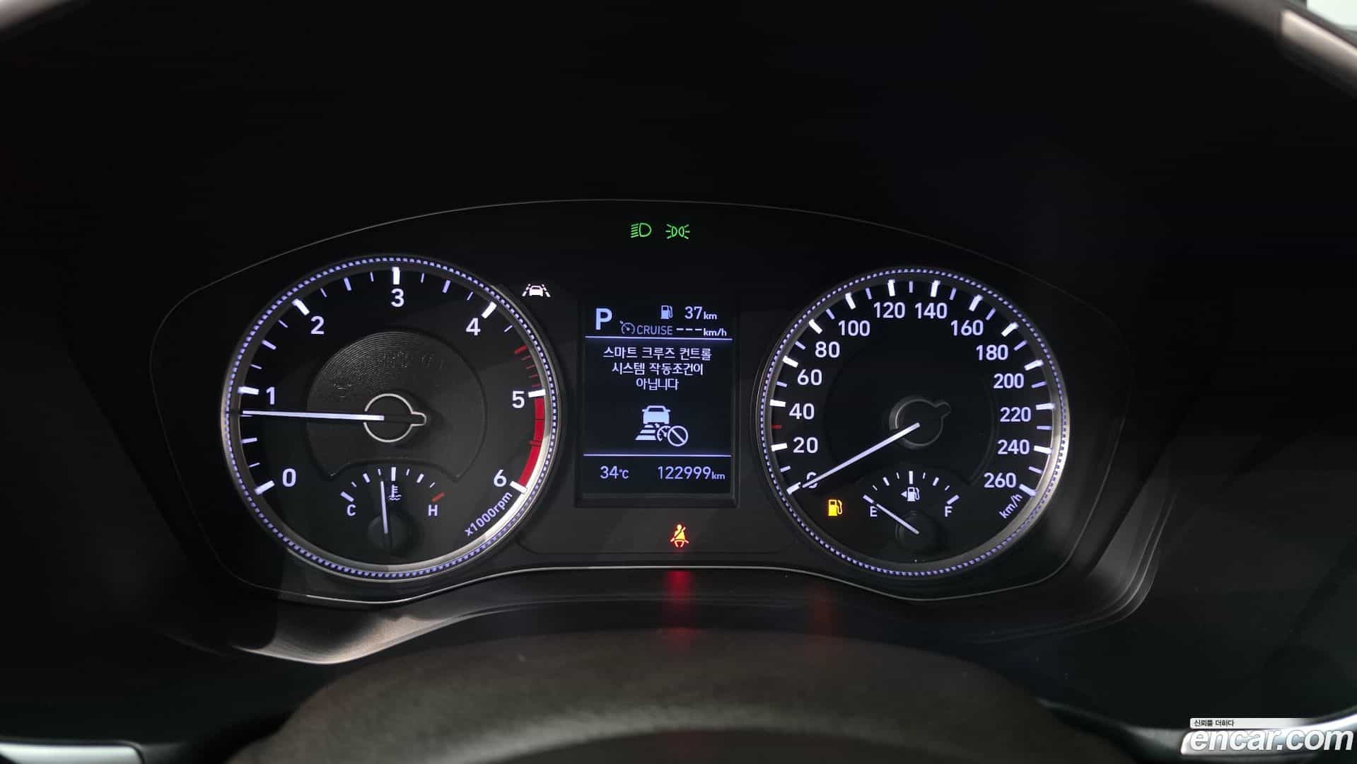 Santafe Hyundai 2019.2-INNER-008