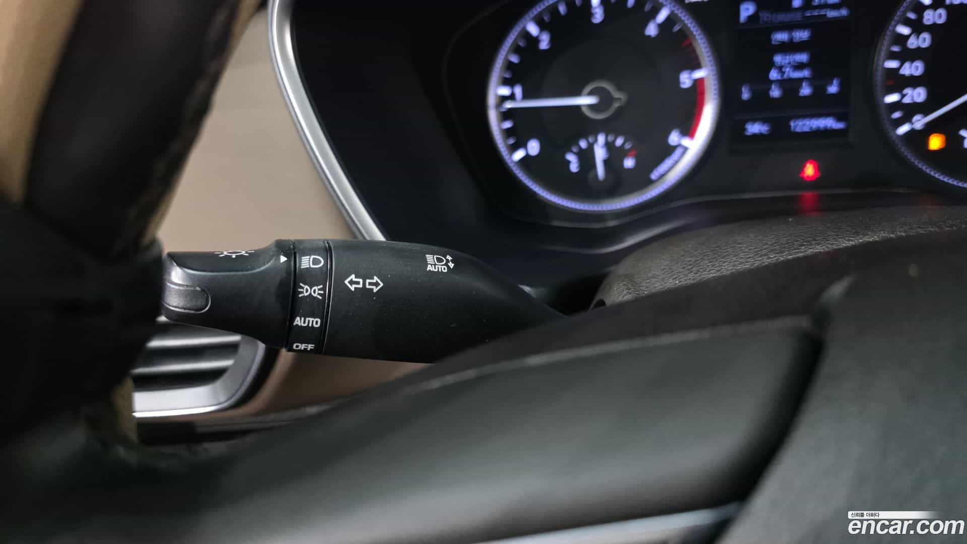Santafe Hyundai 2019.2-OPTION-024