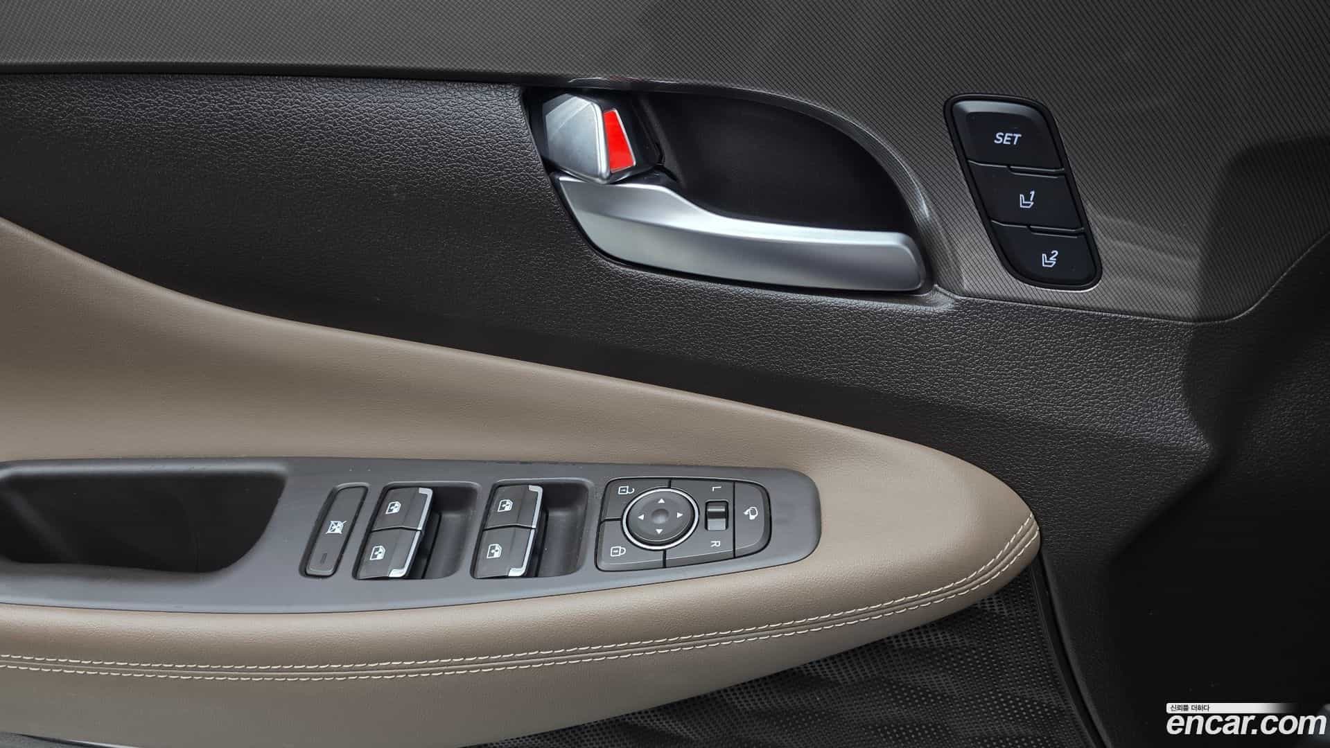 Santafe Hyundai 2019.2-OPTION-041