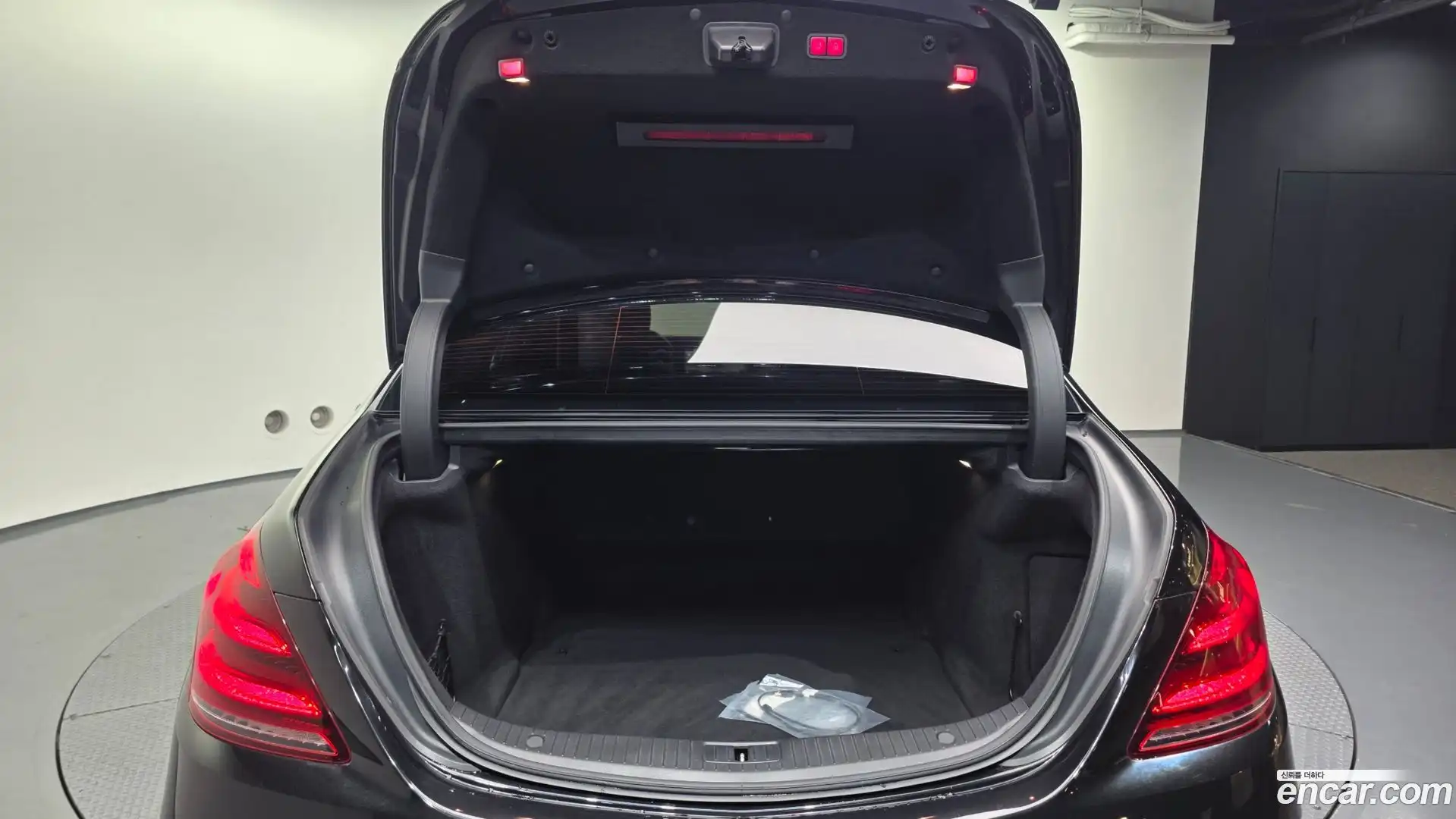 S-Class Mercedes-Benz 2018.2-OPTION-024