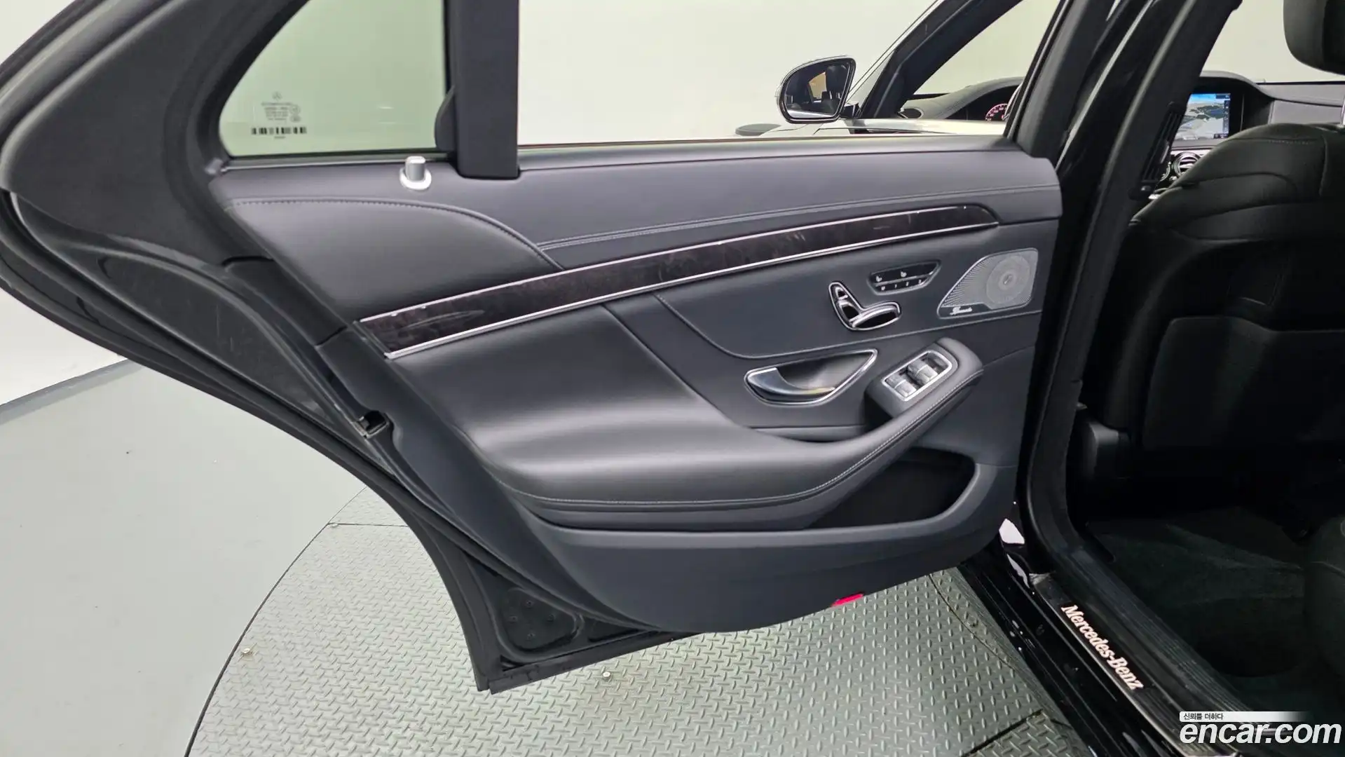 S-Class Mercedes-Benz 2018.2-INNER-035