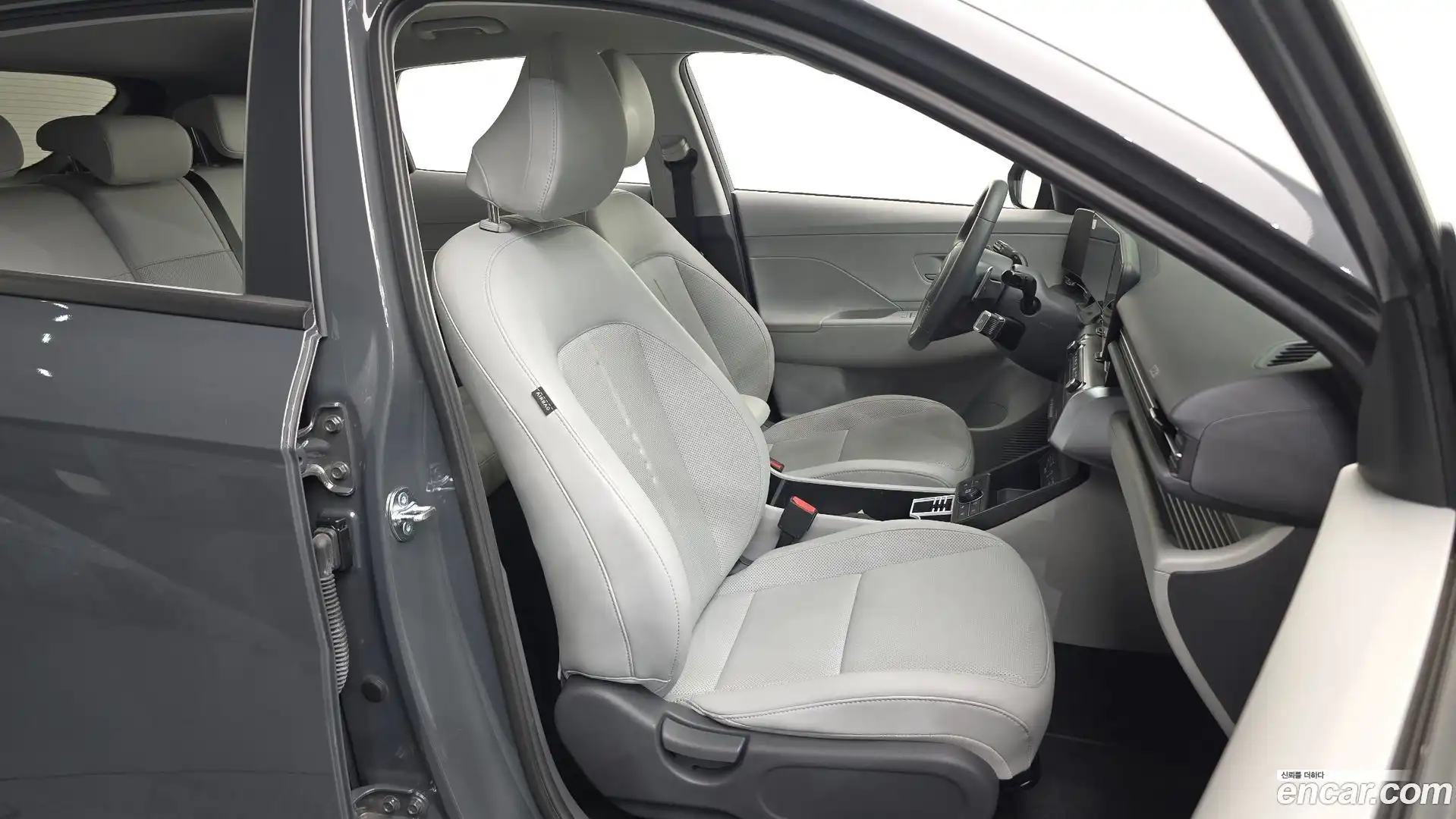 Kona Hyundai 2025.6-INNER-036