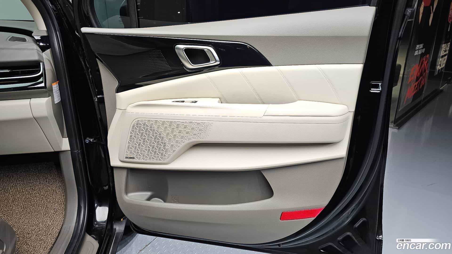 Canival Kia 2025.4-INNER-035