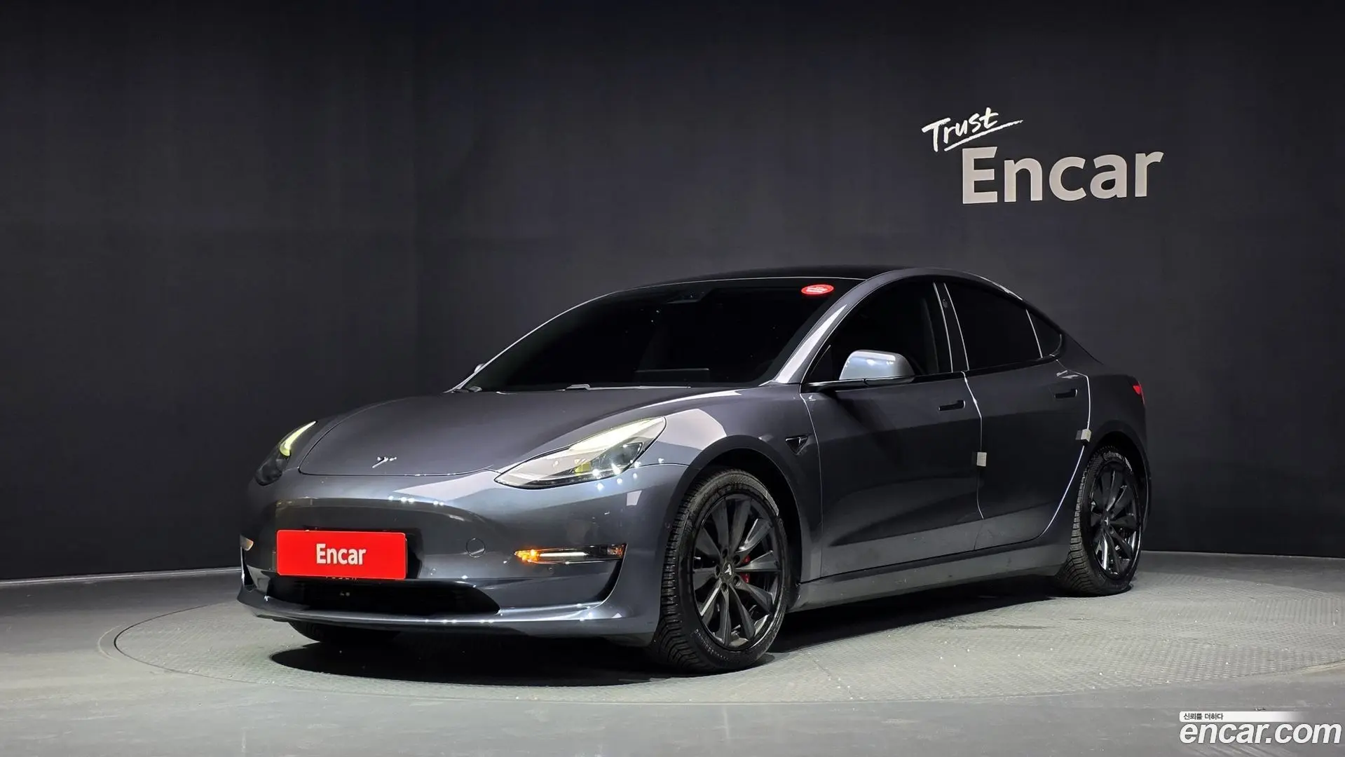 Main__Slider__Photo:Model 3 Tesla 2021.2-0