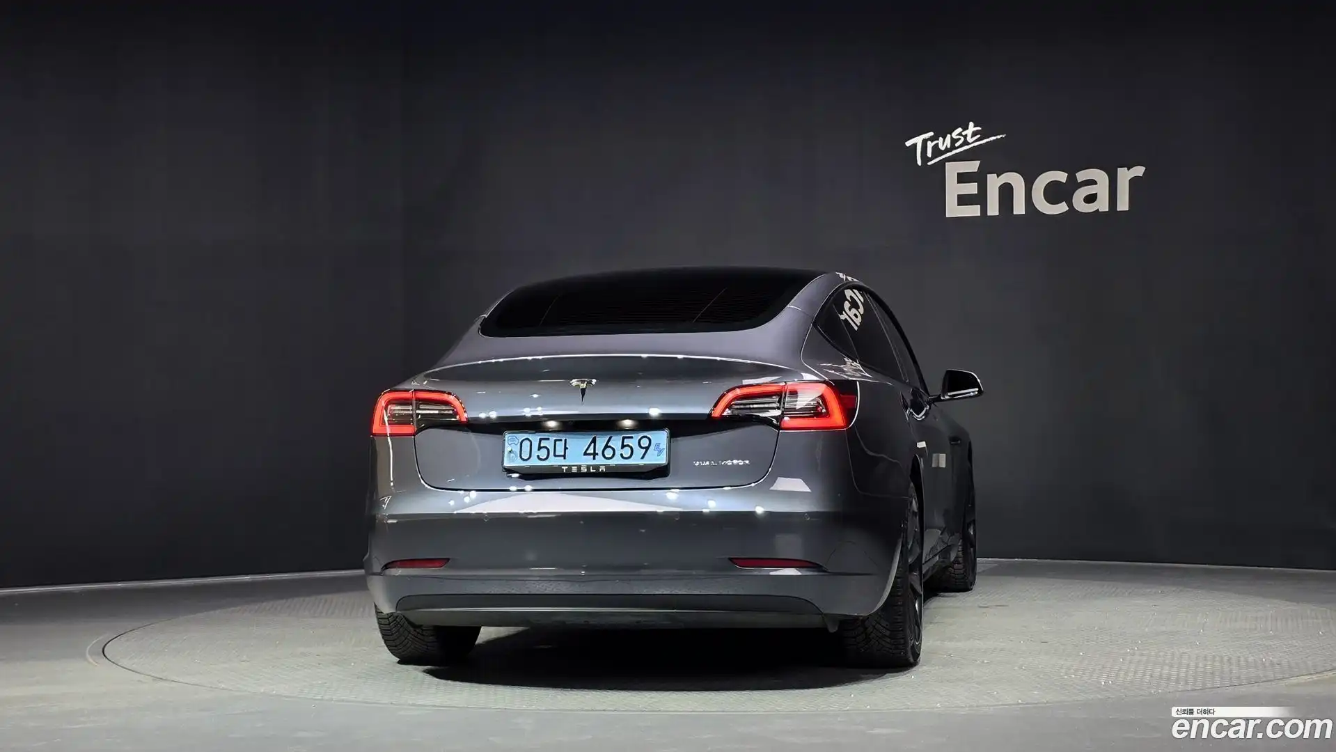 Model 3 Tesla 2021.2-OUTER-004