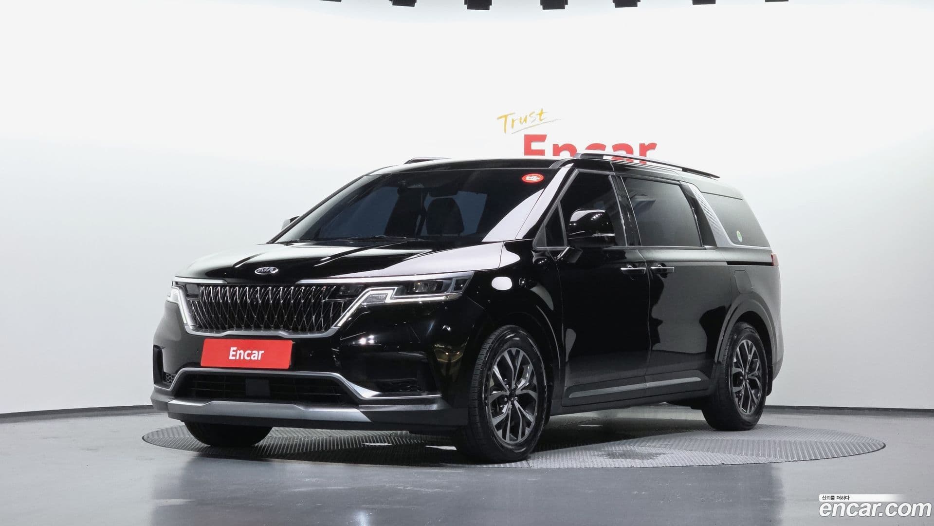 Main__Slider__Photo:Canival Kia 2021.3-0