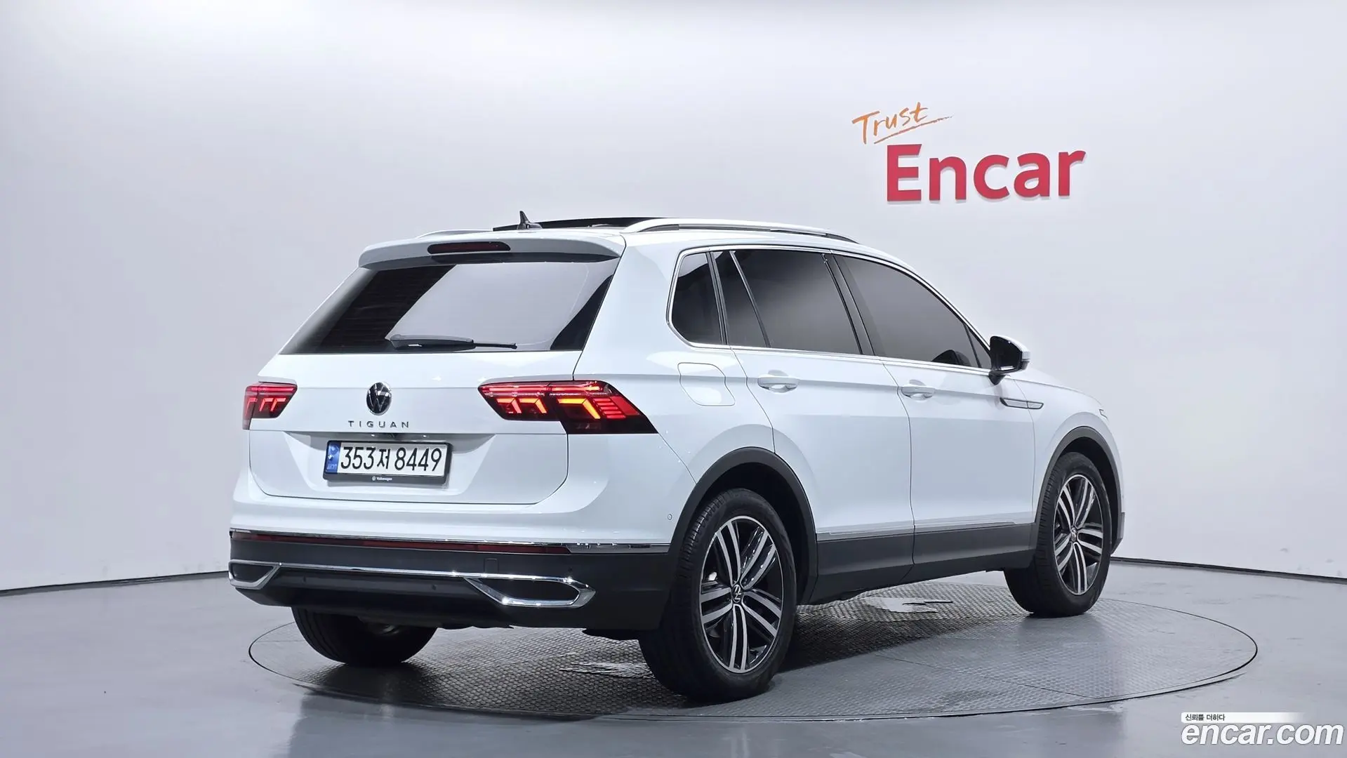 Main__Slider__Photo:Tiguan Volkswagen 2021.7-1