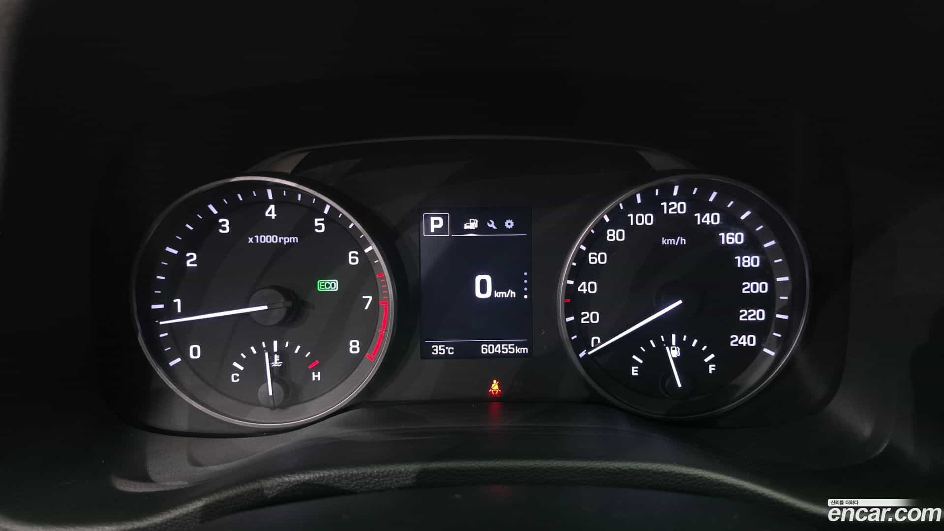 AVANTE Hyundai 2017.11-INNER-008