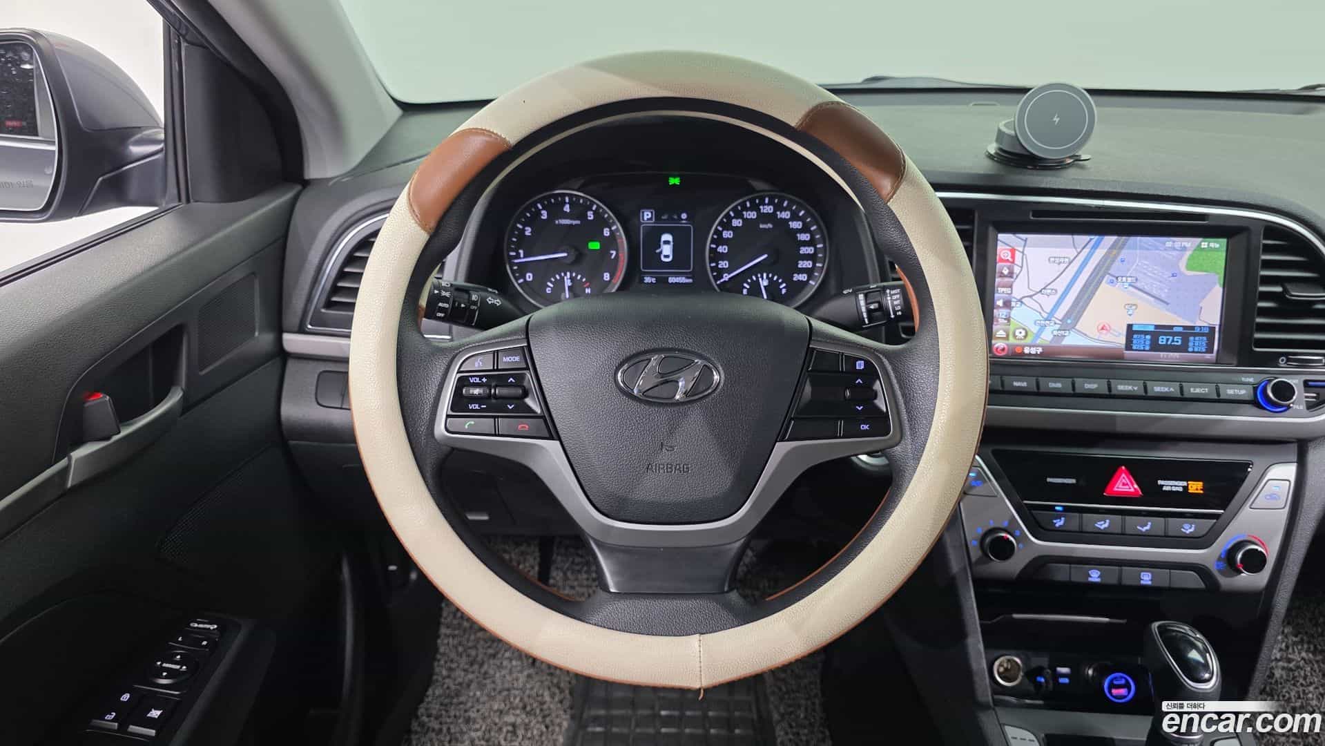 AVANTE Hyundai 2017.11-OPTION-017