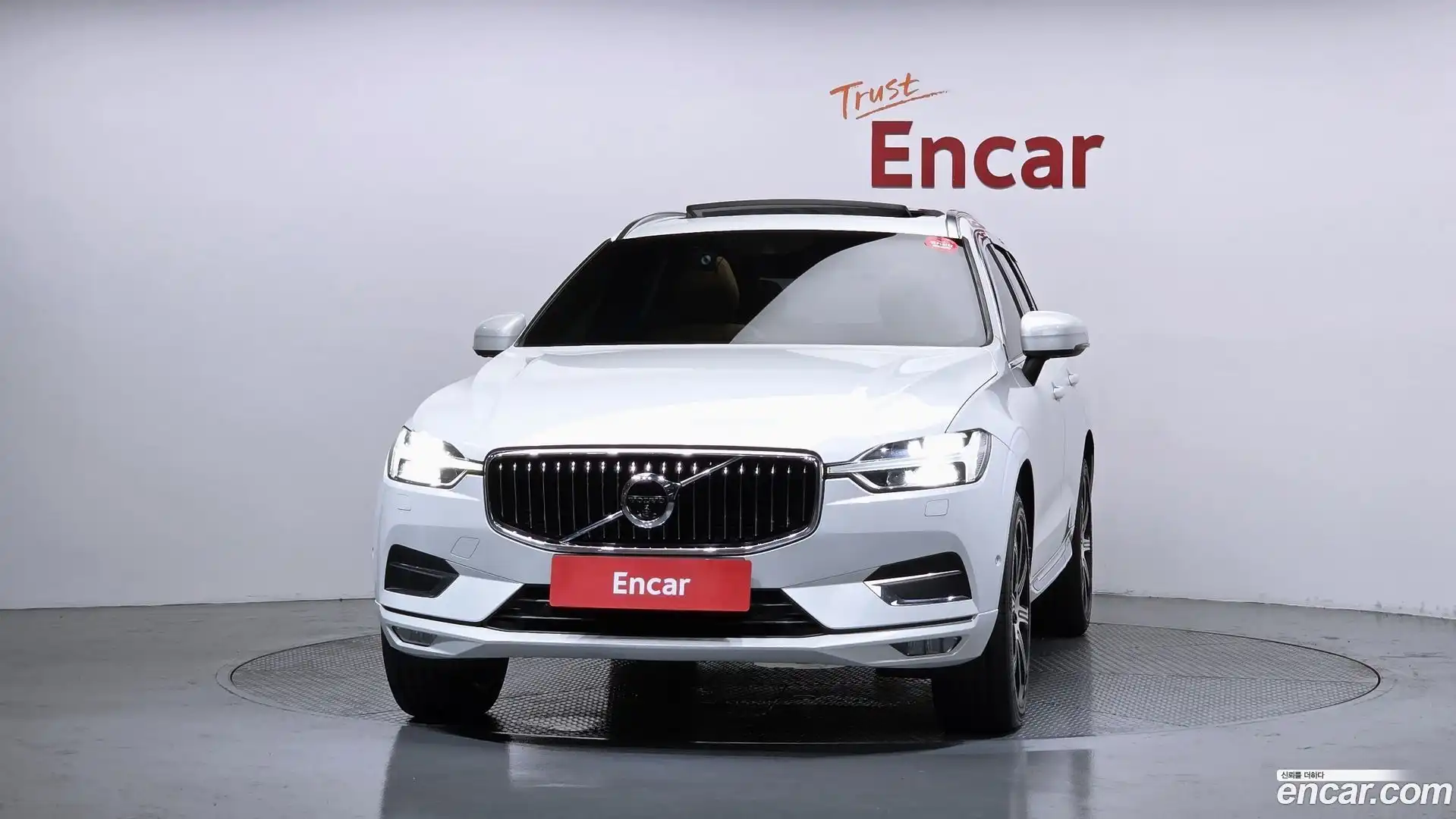 XC60 Volvo 2018.3-OUTER-003