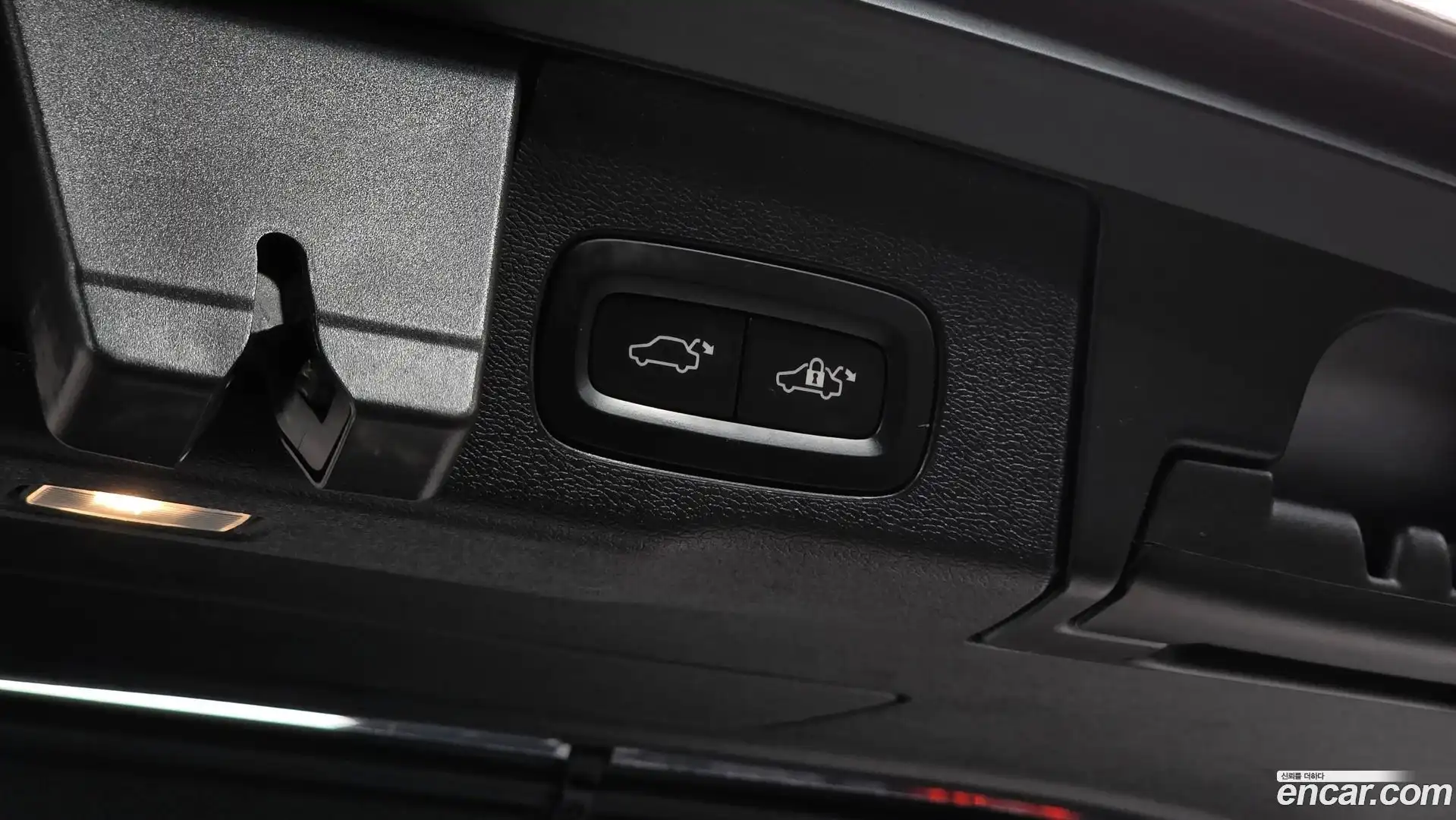 XC60 Volvo 2018.3-OPTION-024