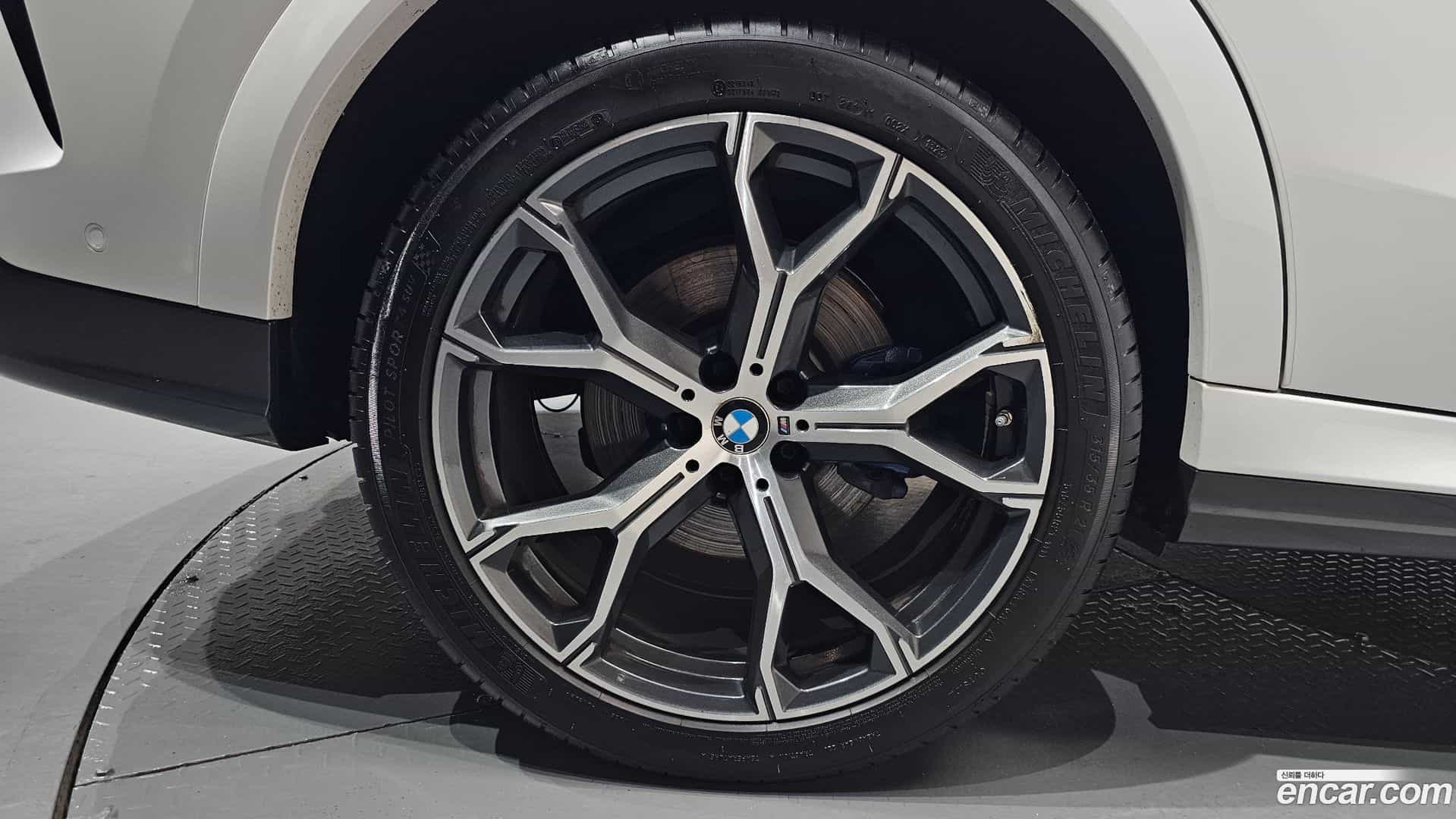 X6 BMW 2022.3-OUTER-031