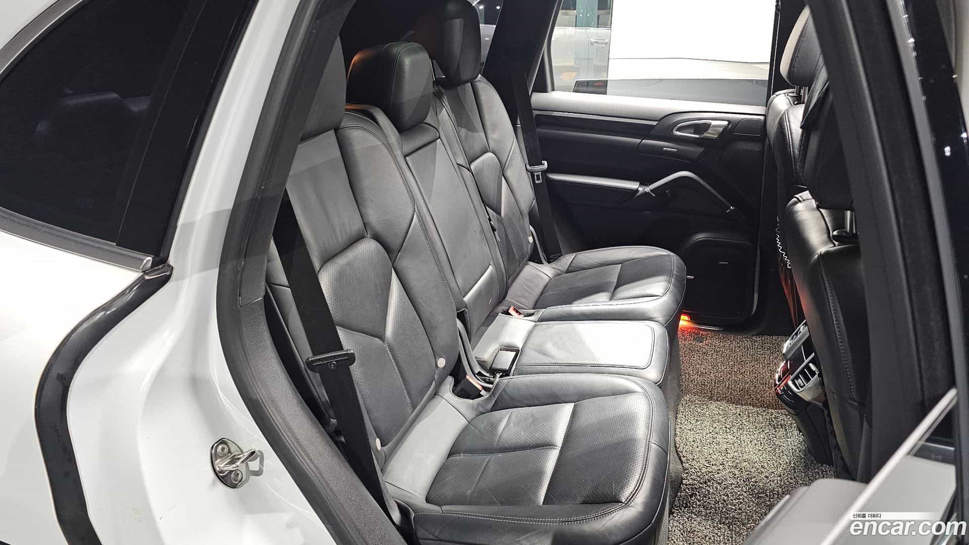 Cayenne Porsche 2013.7-OPTION-015