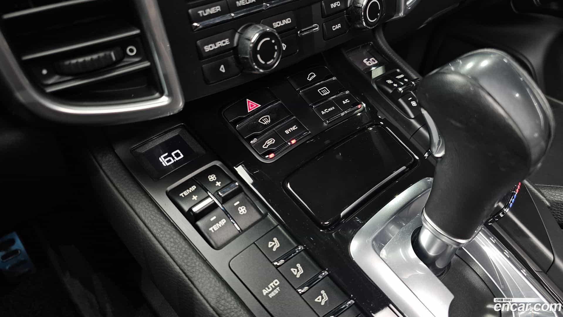 Cayenne Porsche 2013.7-OPTION-021