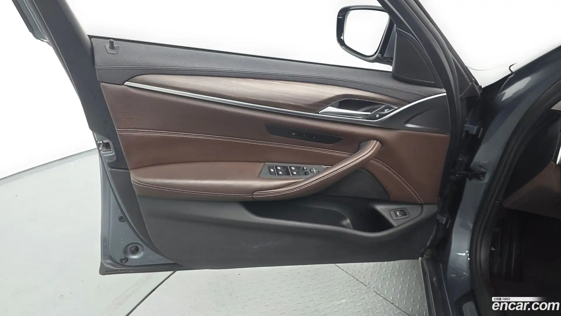 5-Series BMW 2019.5-INNER-034