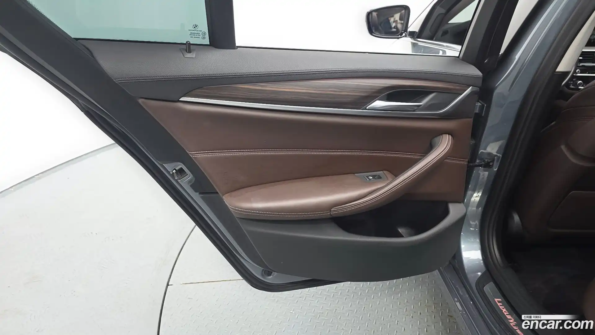 5-Series BMW 2019.5-INNER-035
