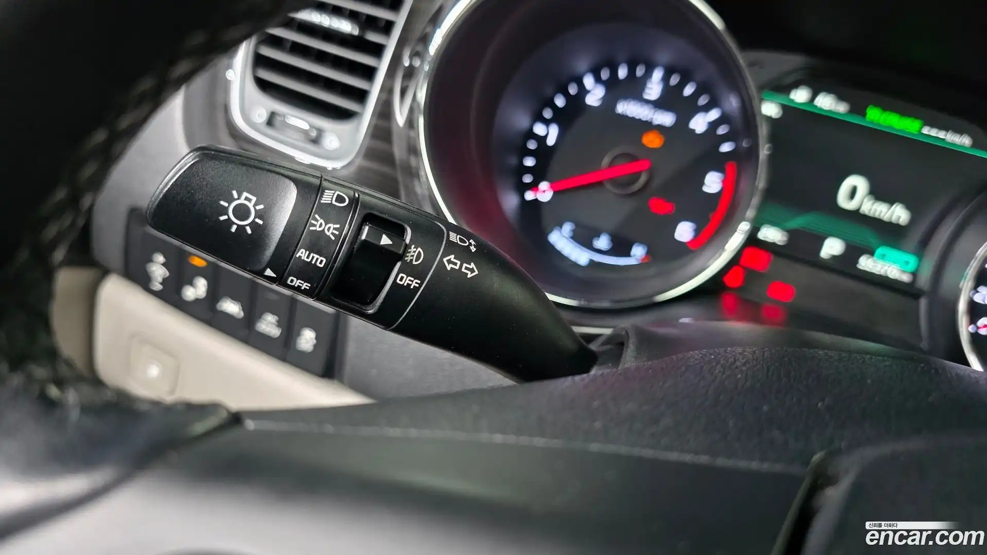 Canival Kia 2019.6-OPTION-023