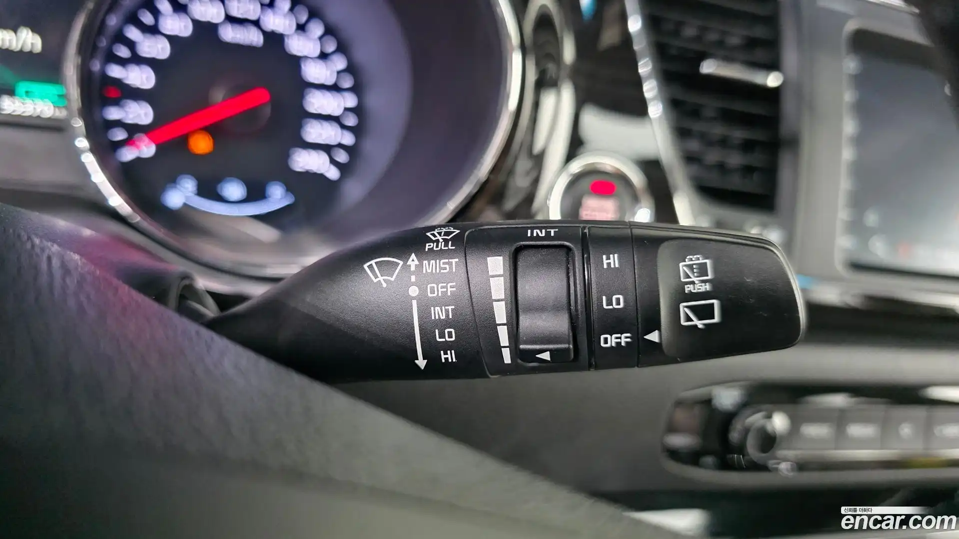 Canival Kia 2019.6-OPTION-024
